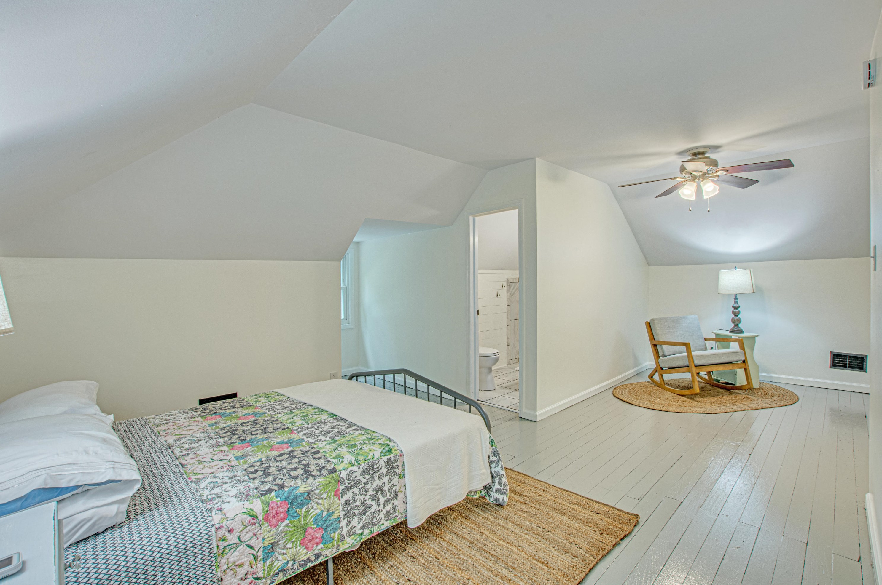 105 Hickory St, Summerville SC  29483-6501 exterior