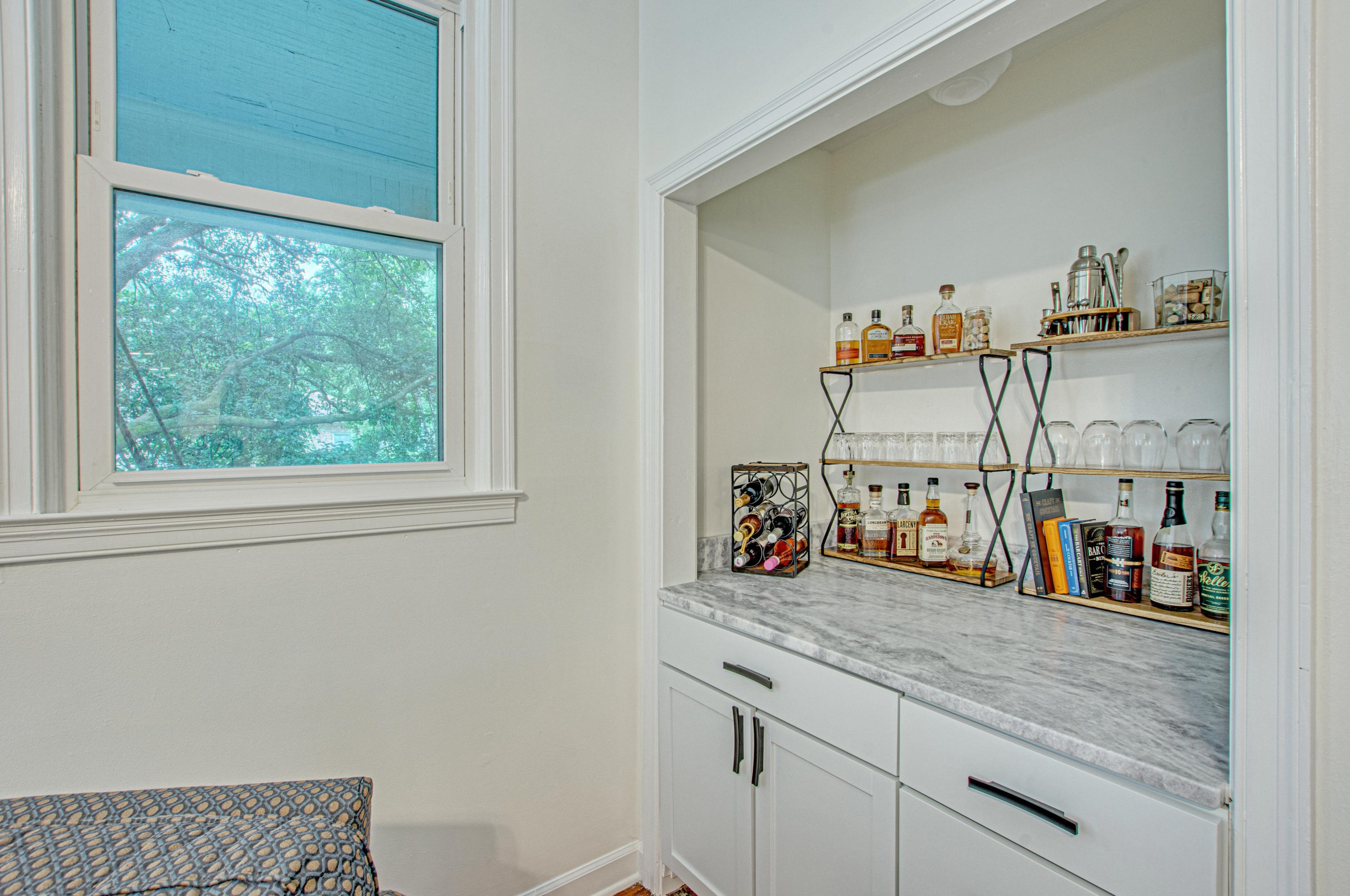 105 Hickory St, Summerville SC  29483-6501 exterior