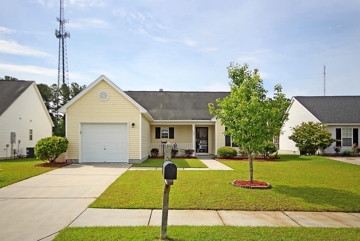 106 Dovetail Cir, Summerville SC  29483-7050 exterior