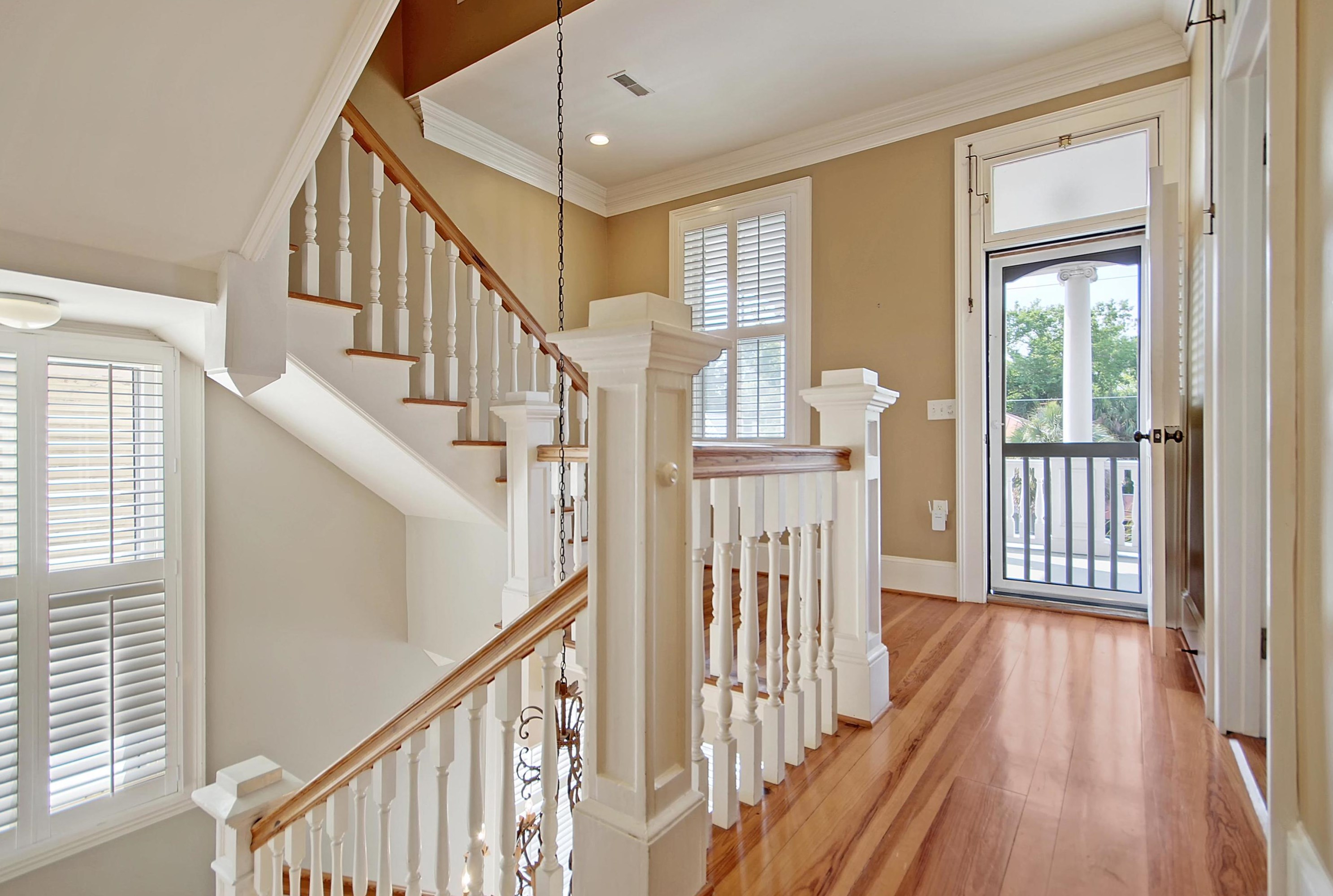 22 Bennett St, Charleston SC  29401-1108 exterior