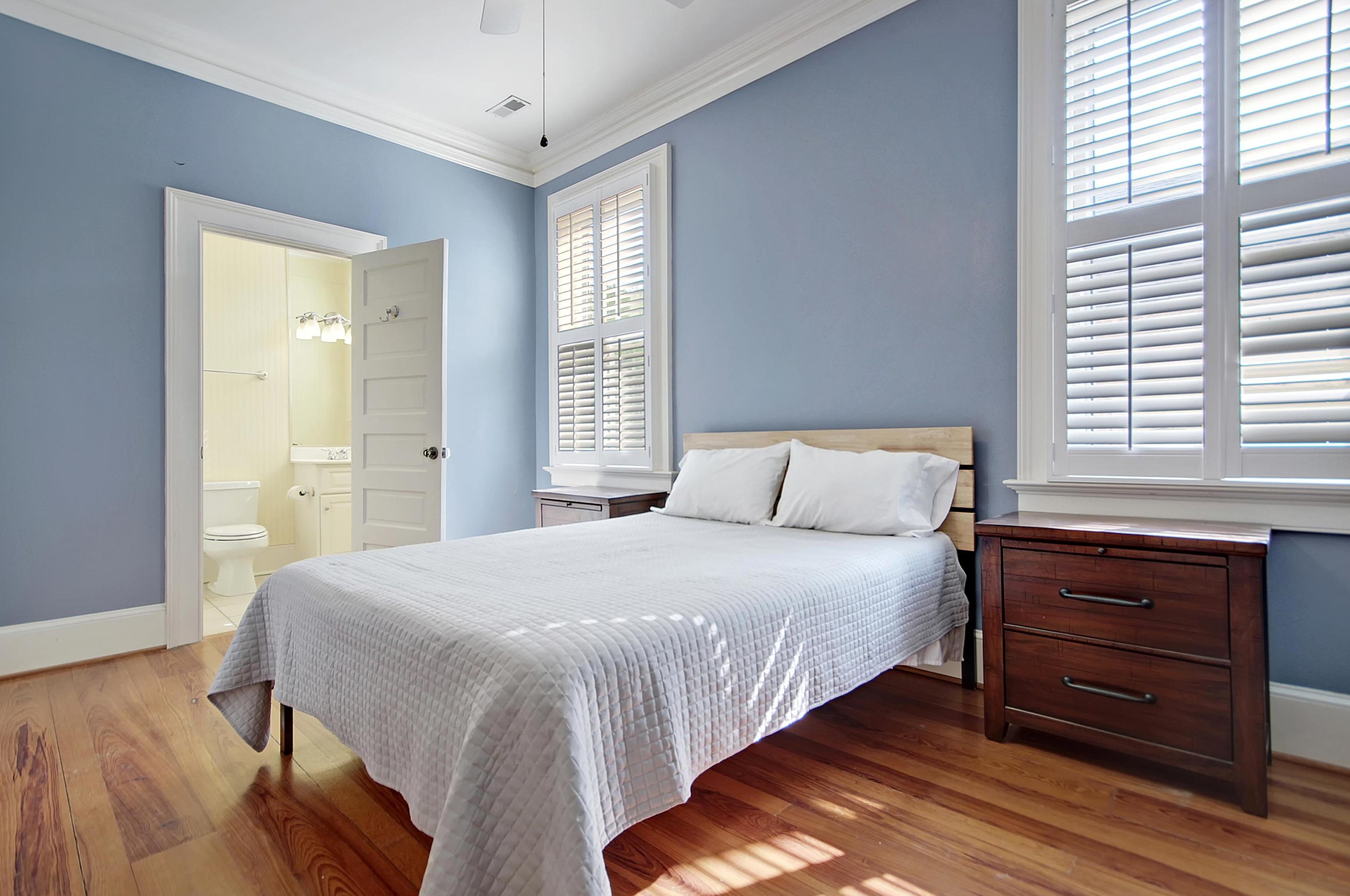 22 Bennett St, Charleston SC  29401-1108 exterior