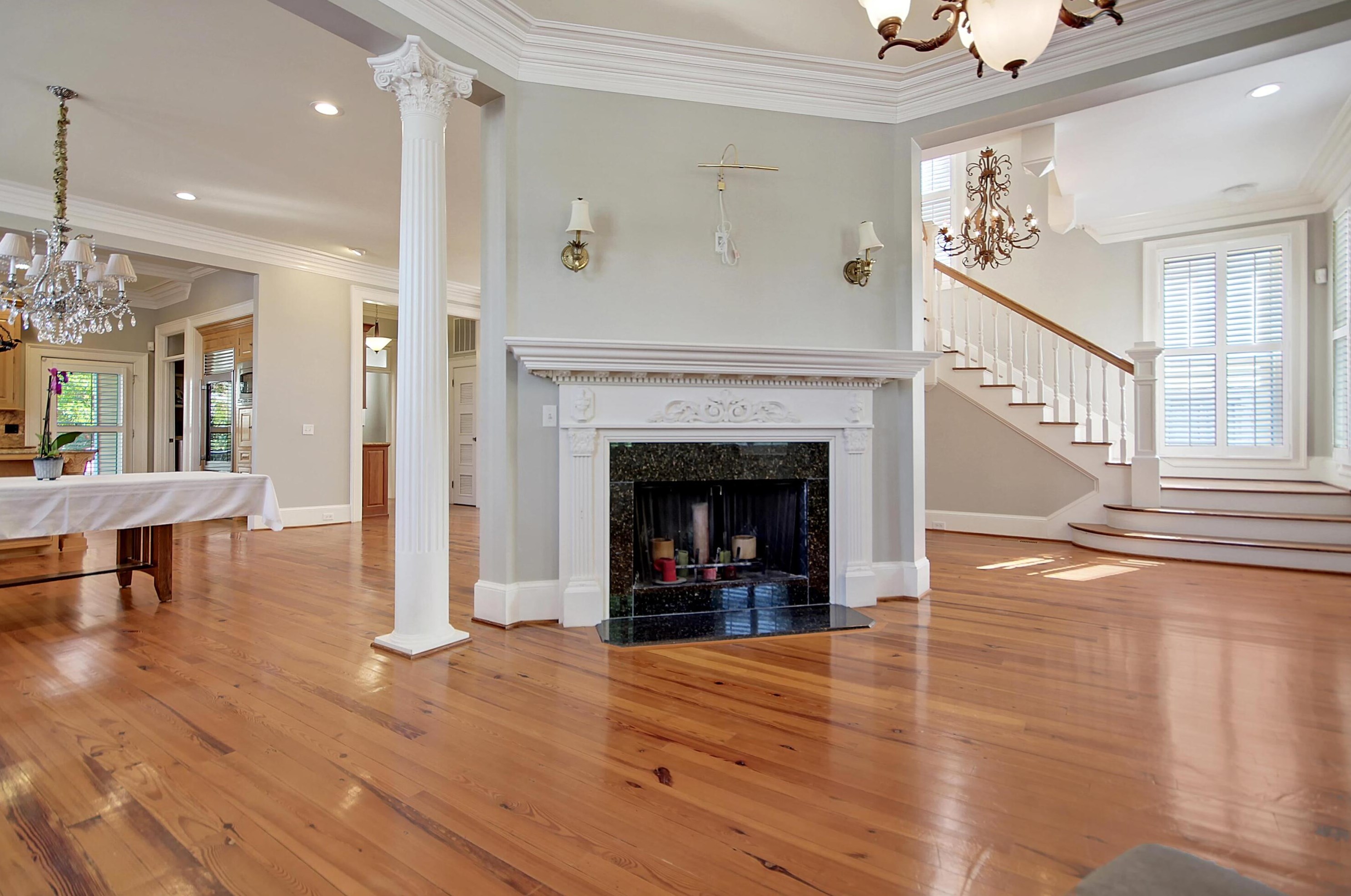 22 Bennett St, Charleston SC  29401-1108 exterior