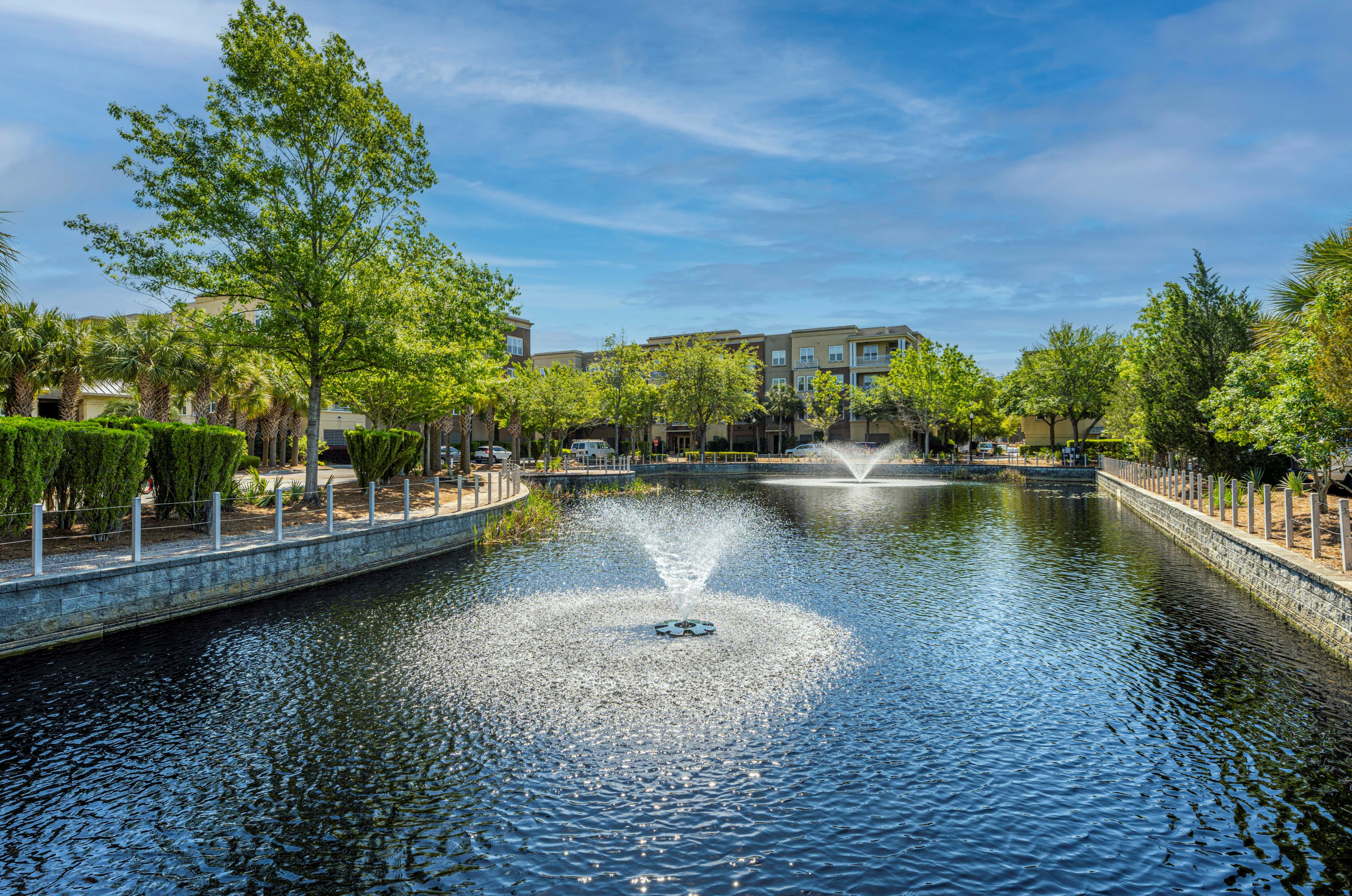 200 River Landing Dr, Charleston SC  29492-8282 exterior
