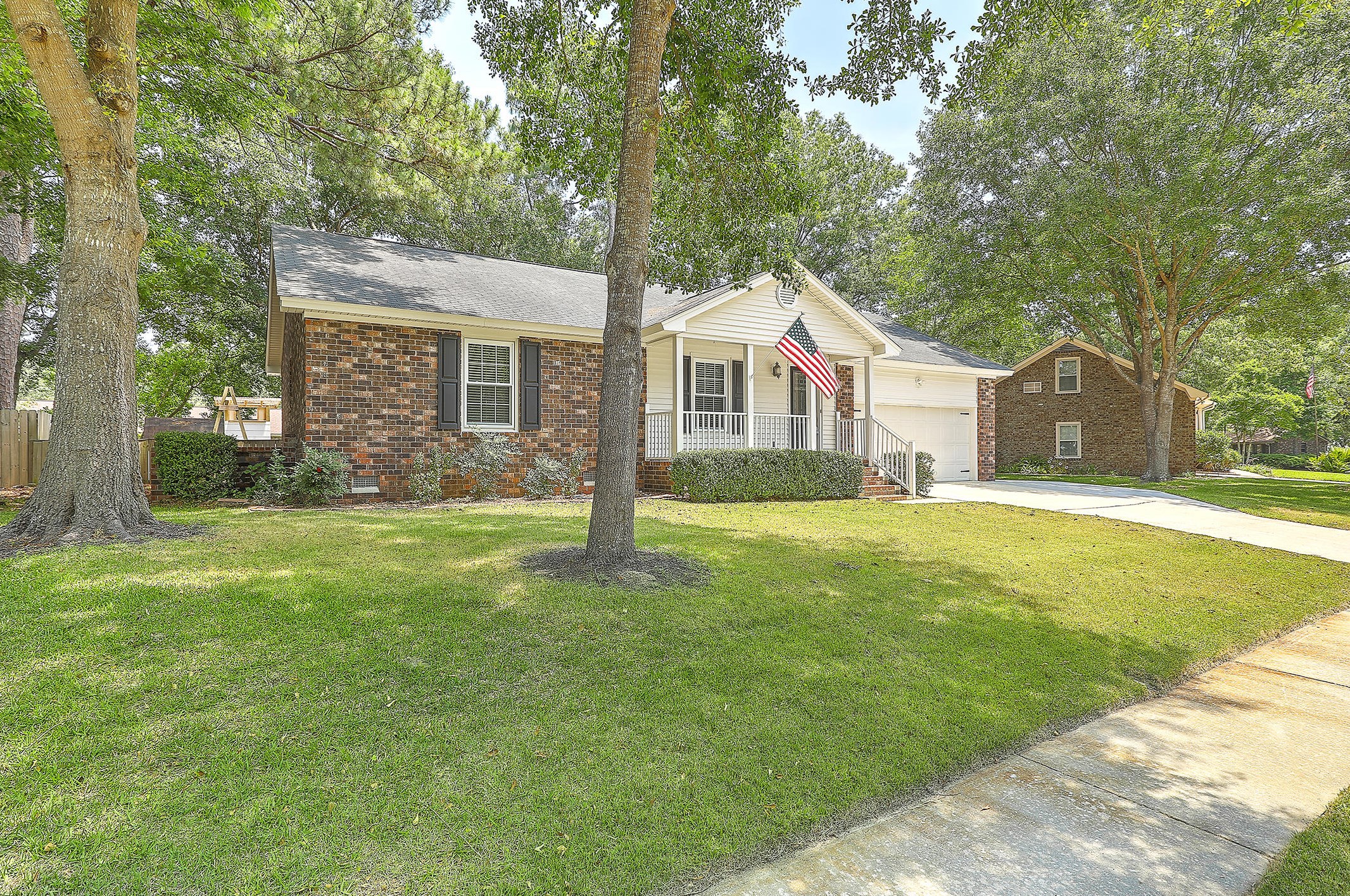 141 Fox Chase Dr, Charleston SC  29445-5403 exterior