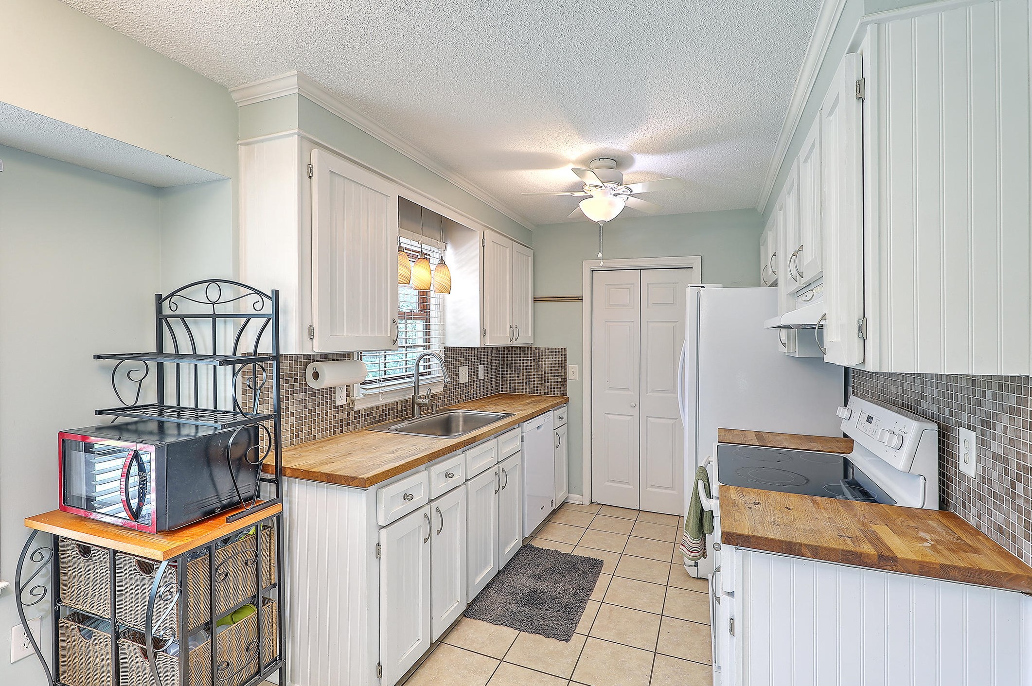 141 Fox Chase Dr, Charleston SC  29445-5403 exterior