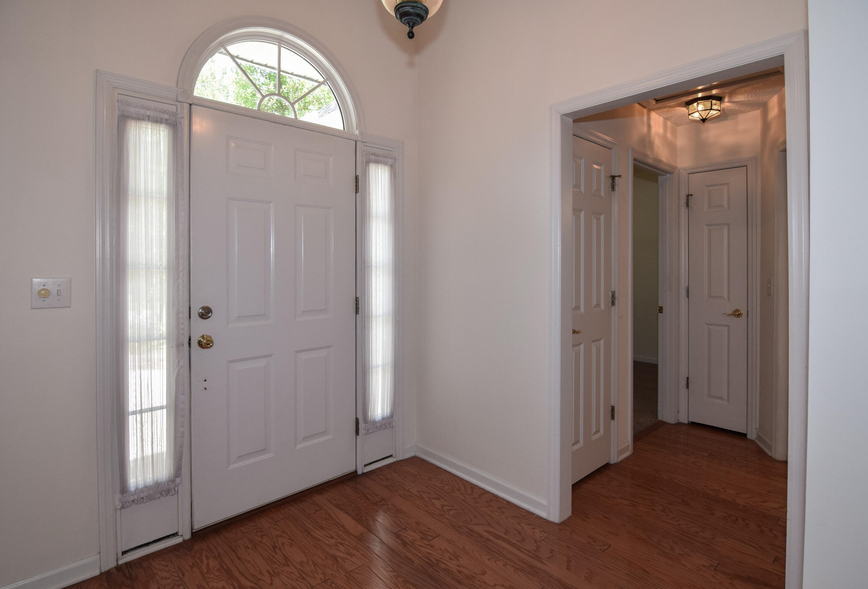 300 Prestwick Ct, Summerville SC  29483-5099 exterior