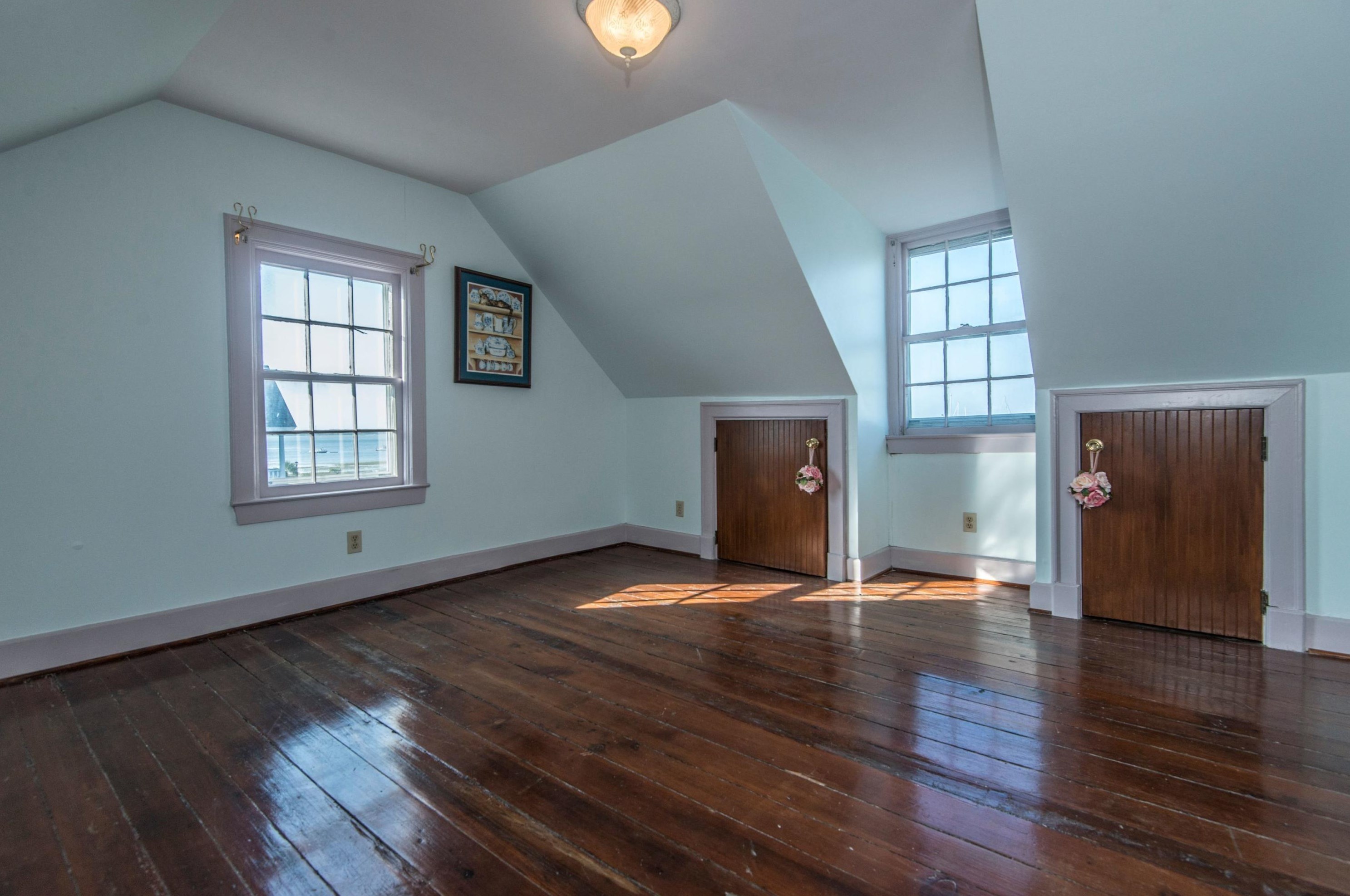 218 Wentworth St, Charleston SC 29401-1737 exterior