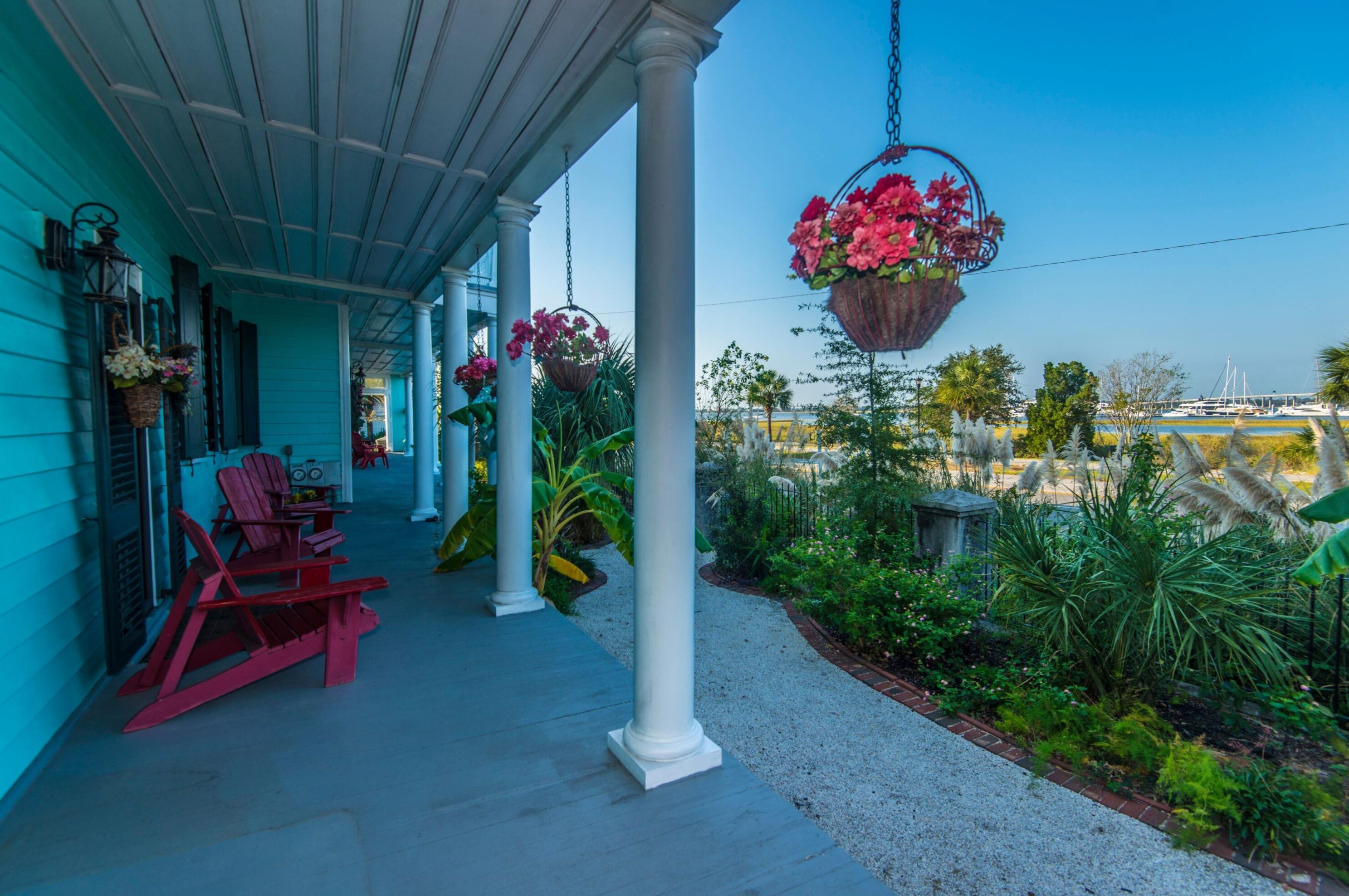 218 Wentworth St, Charleston SC 29401-1737 exterior