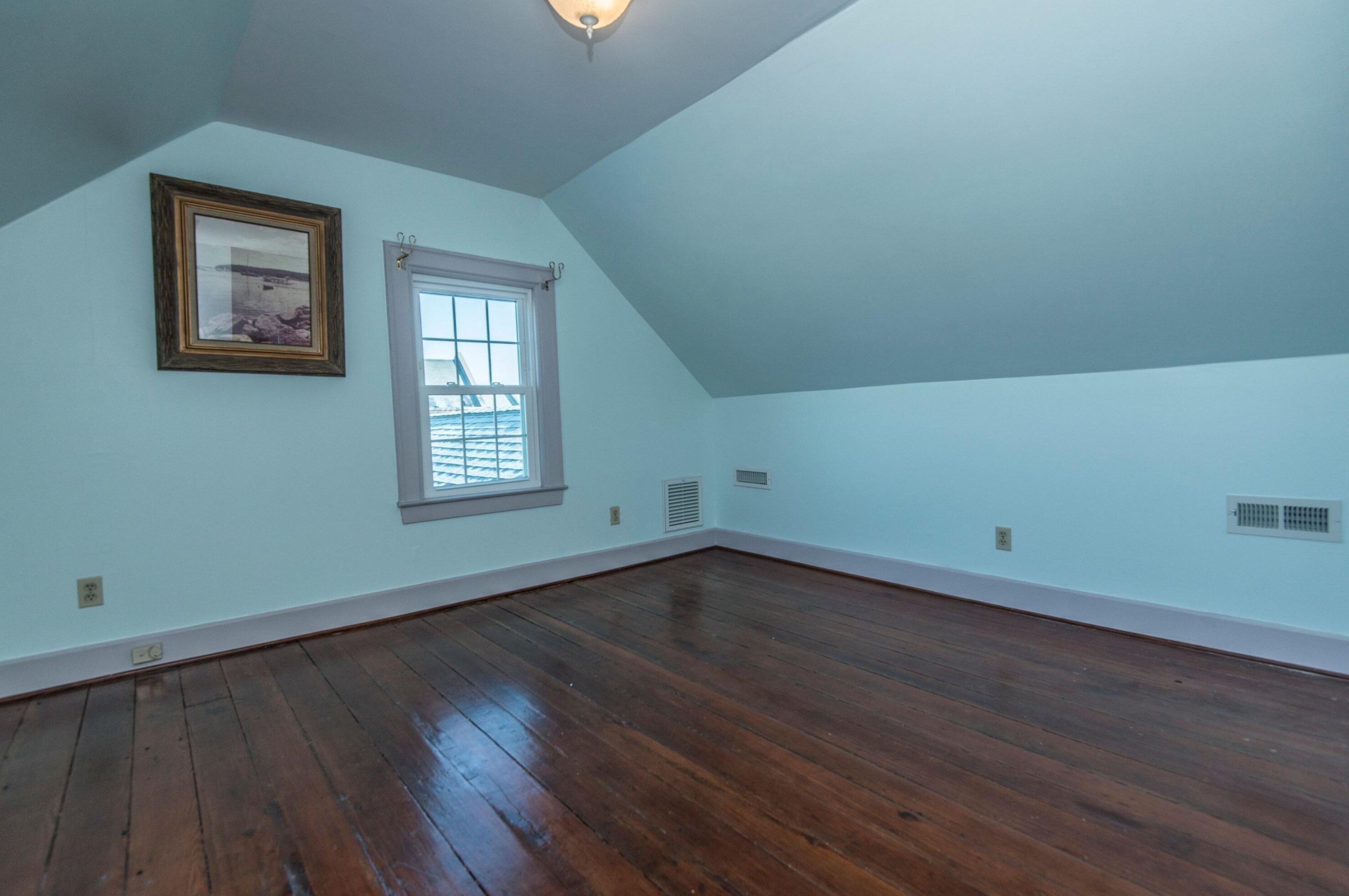 218 Wentworth St, Charleston SC 29401-1737 exterior