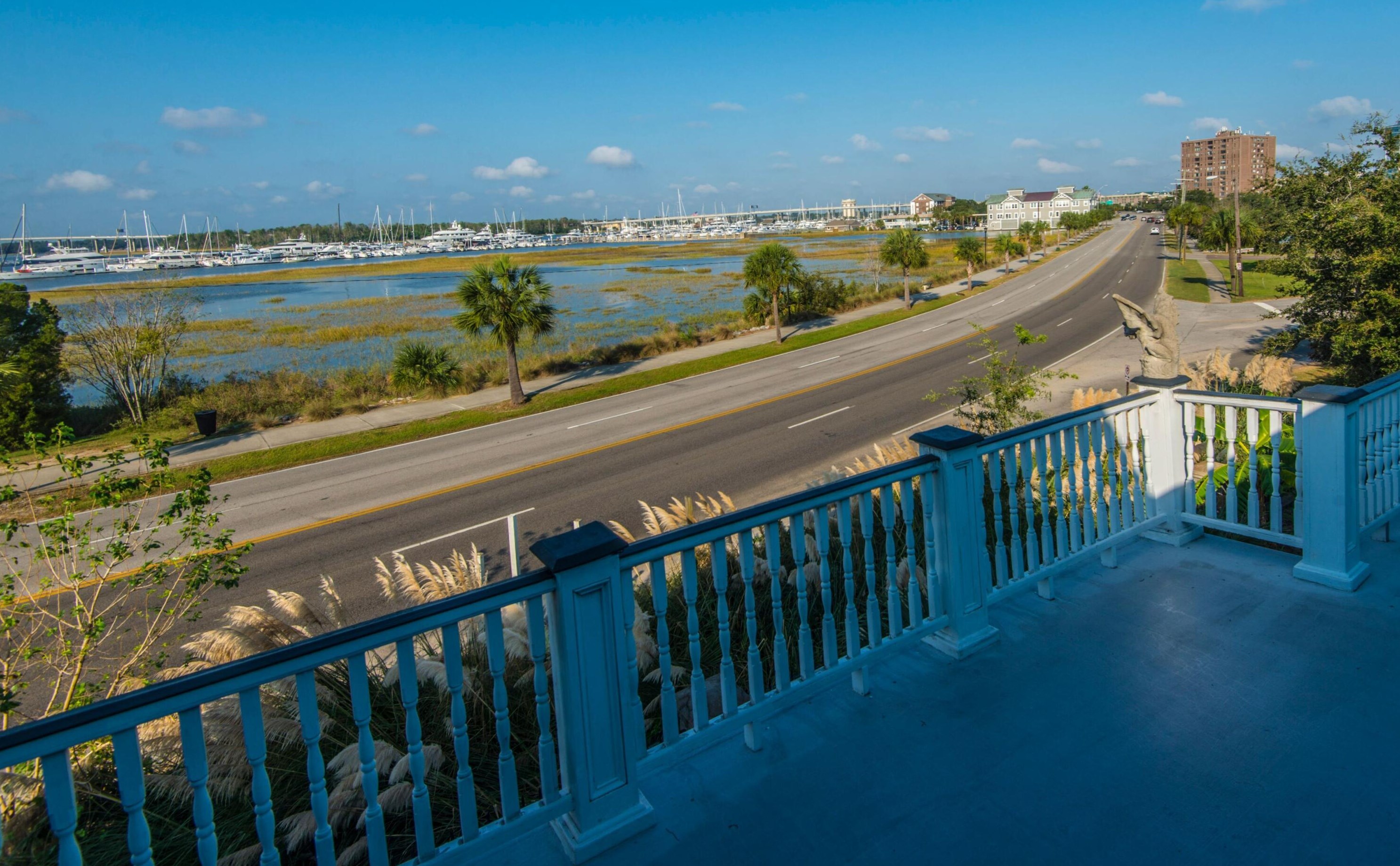 218 Wentworth St, Charleston SC 29401-1737 exterior