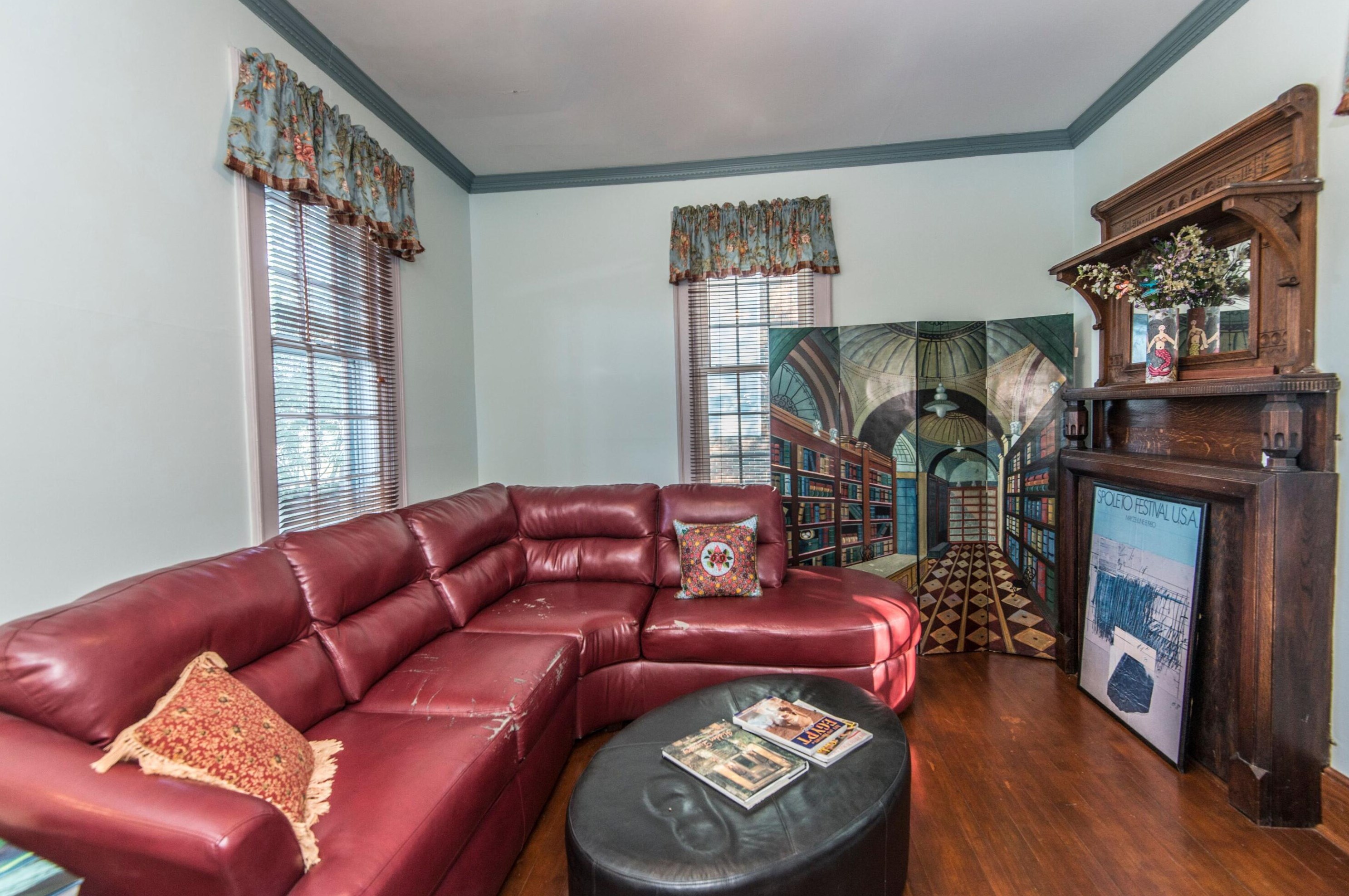 218 Wentworth St, Charleston SC 29401-1737 exterior