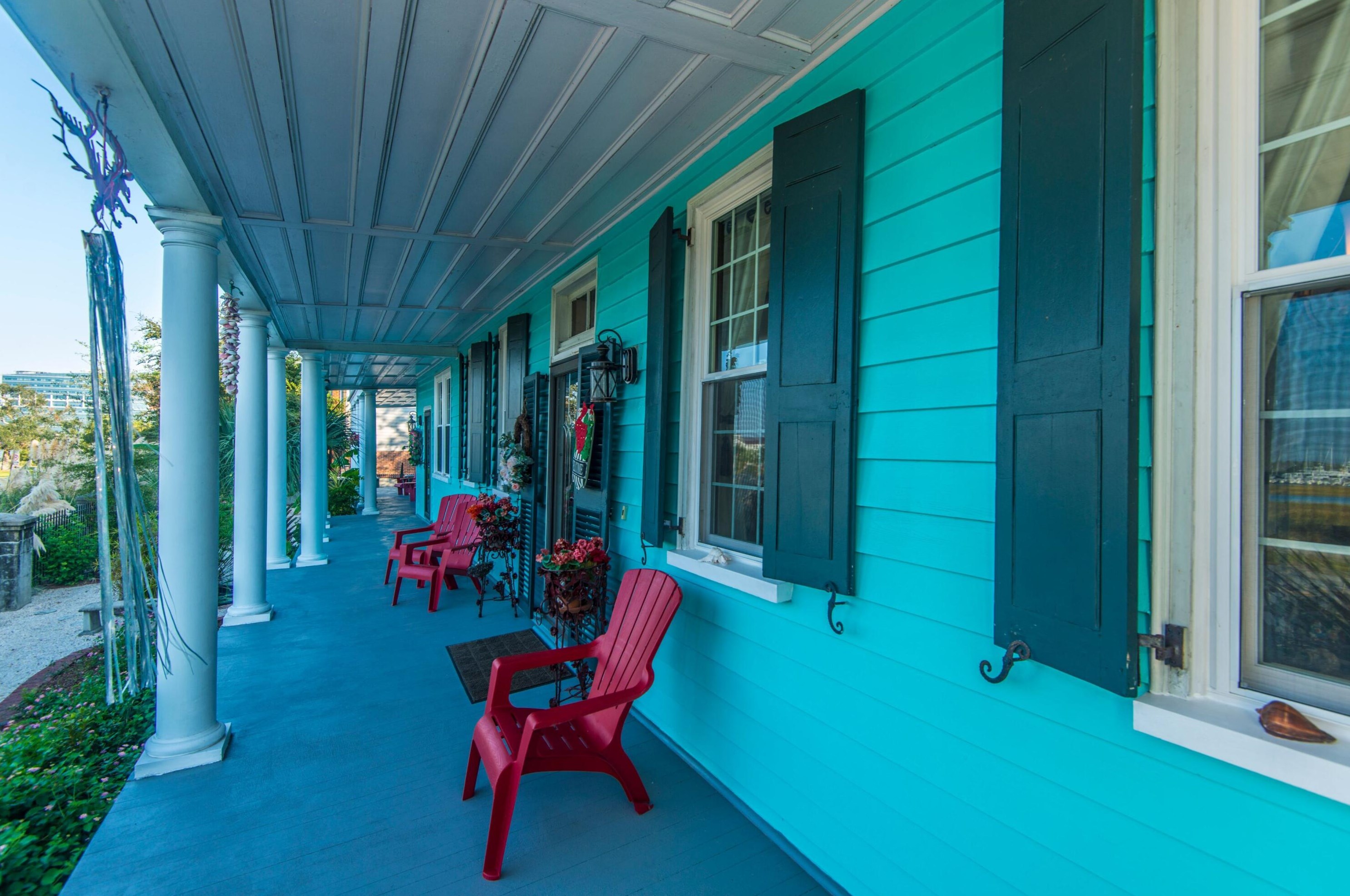 218 Wentworth St, Charleston SC 29401-1737 exterior