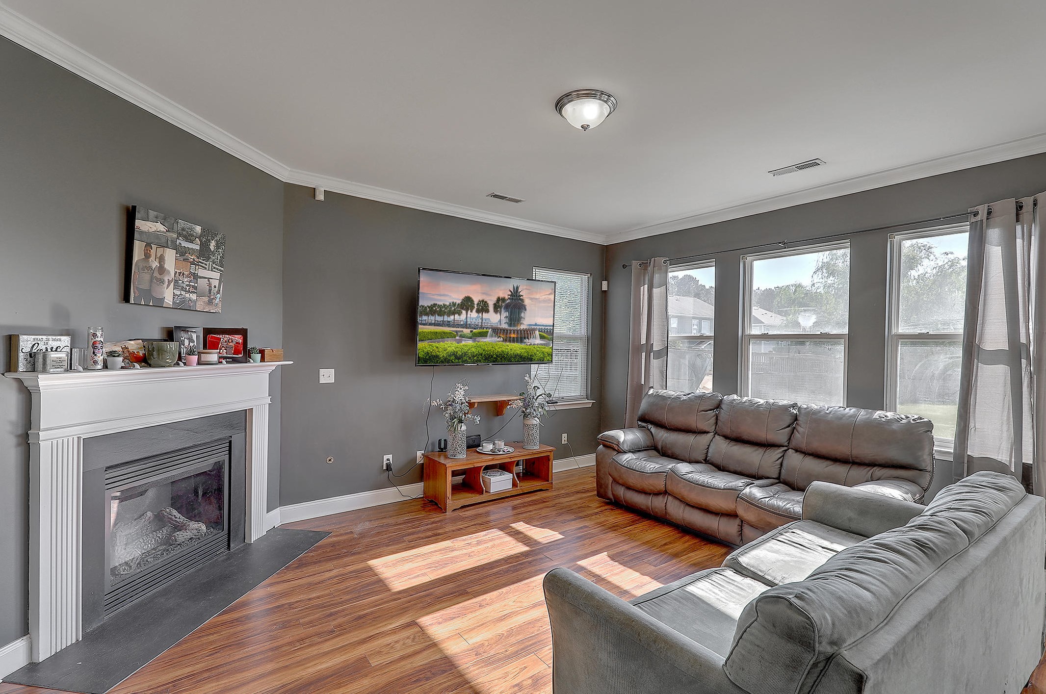305 Evesham Ave, Moncks Corner SC  29461-8852 exterior