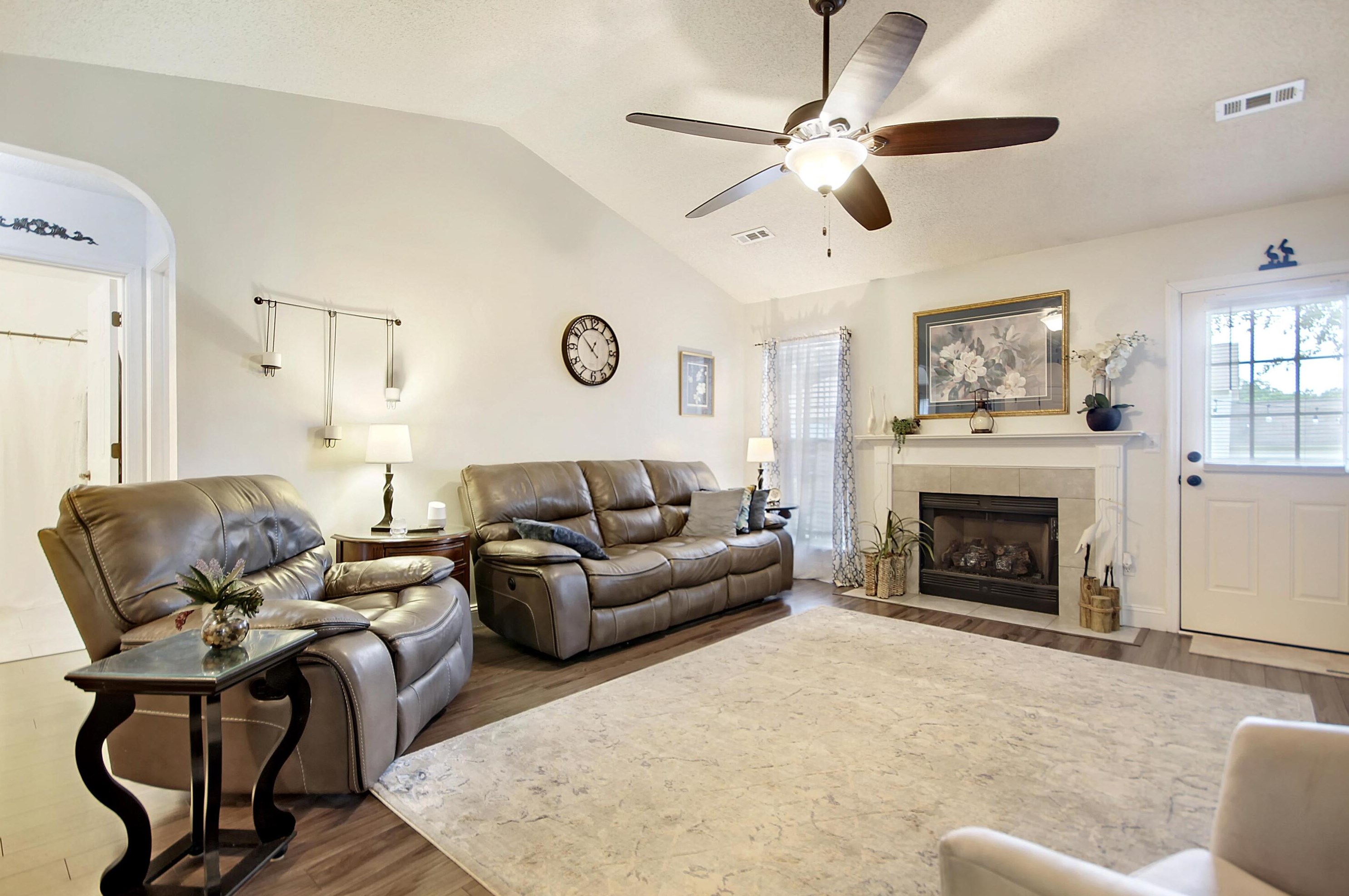 106 Elaine St, Charleston SC  29445-3170 exterior