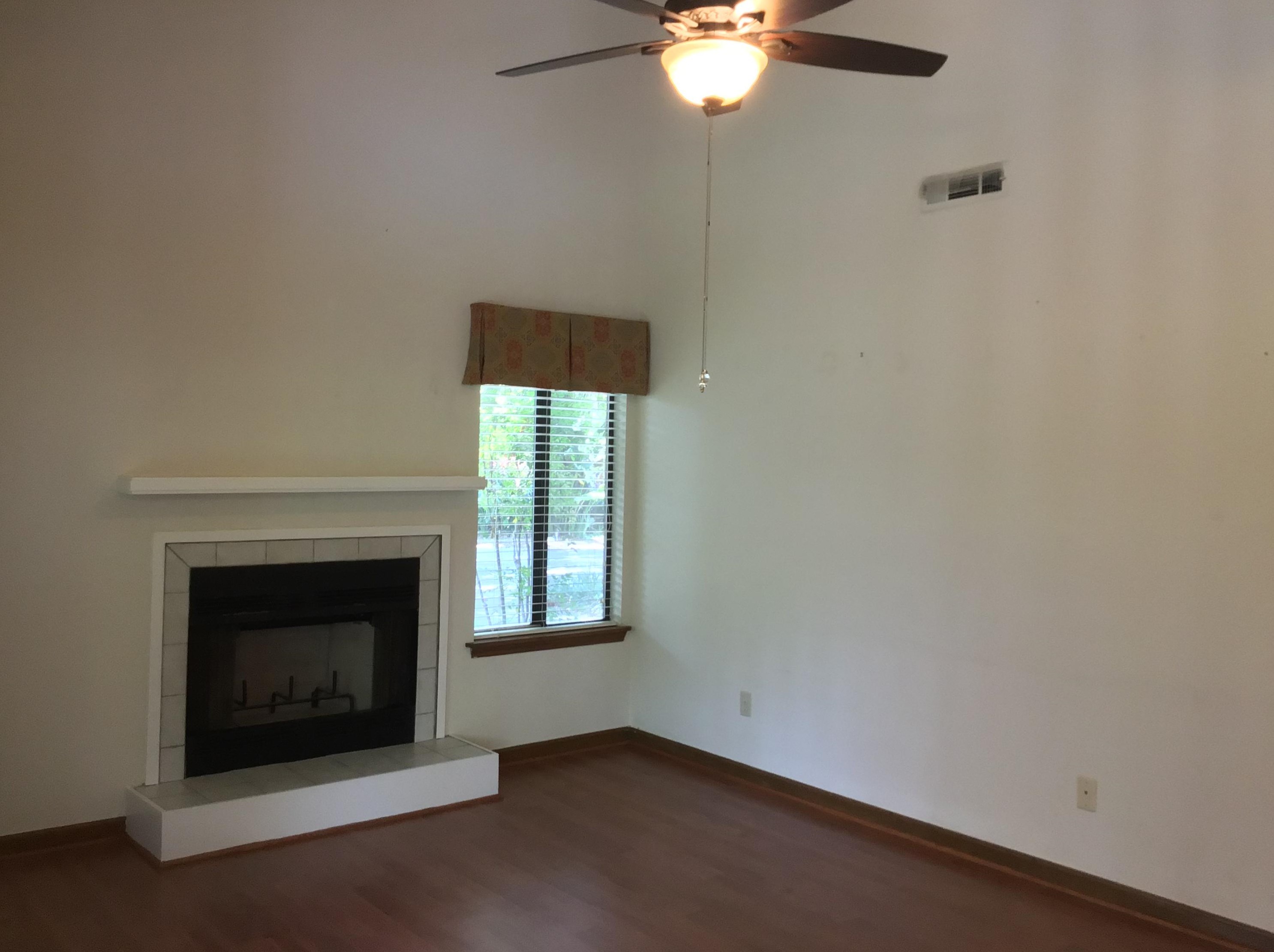 6 Maplecrest Dr, Charleston SC  29412-3750 exterior