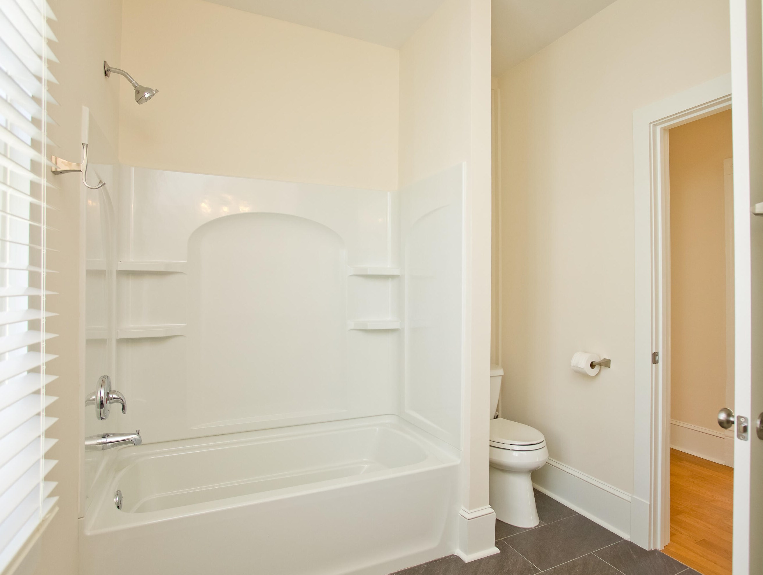 32 Amherst St, Charleston SC  29403-5617 exterior