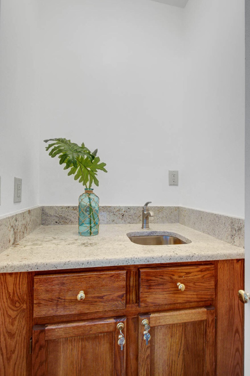 55 Battery St, Charleston SC 29401-0027 exterior