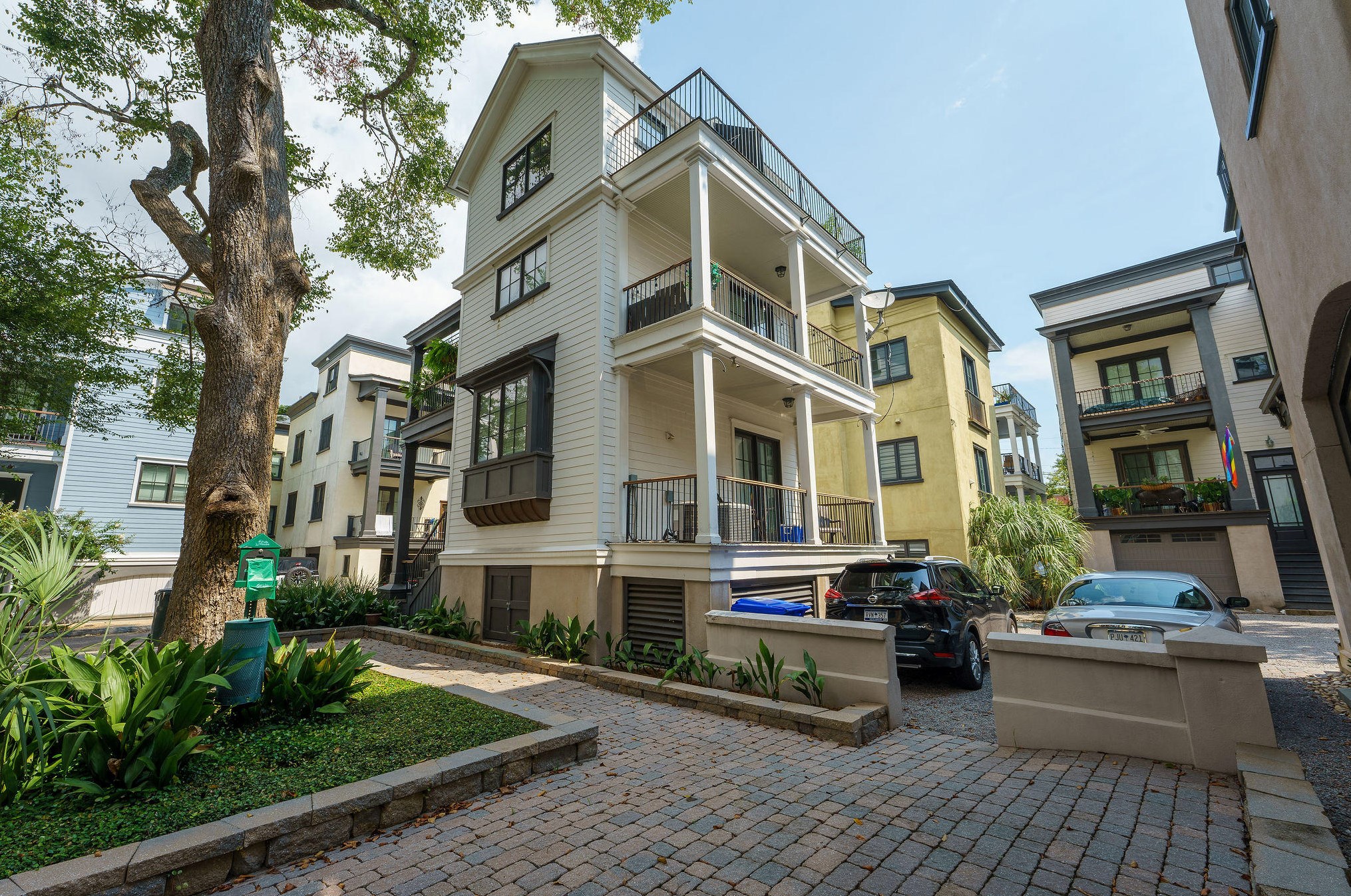 19 Corinne St, Charleston SC  29403-6191 exterior