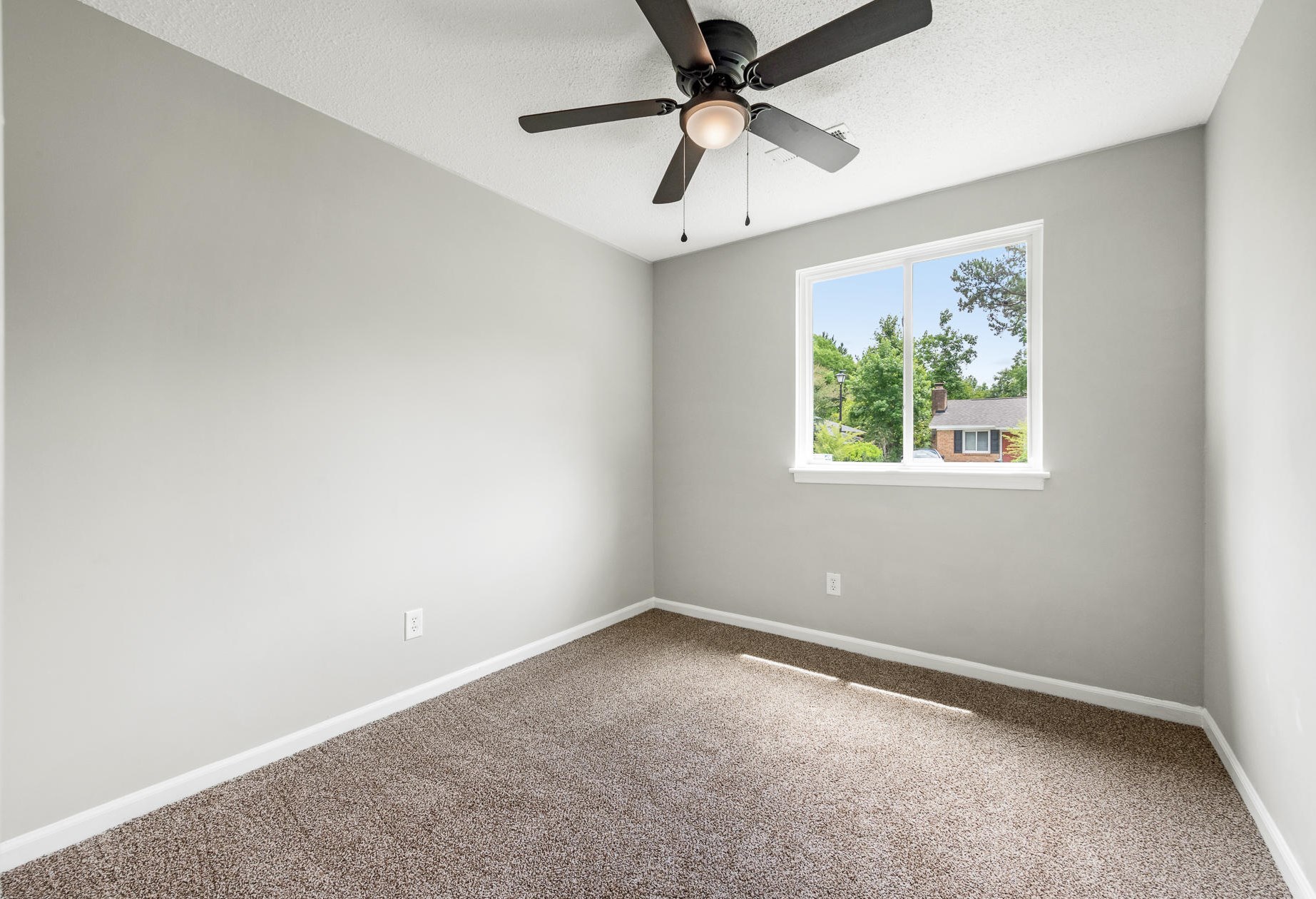 75 Tanbark Ct, Charleston SC  29445-3805 exterior