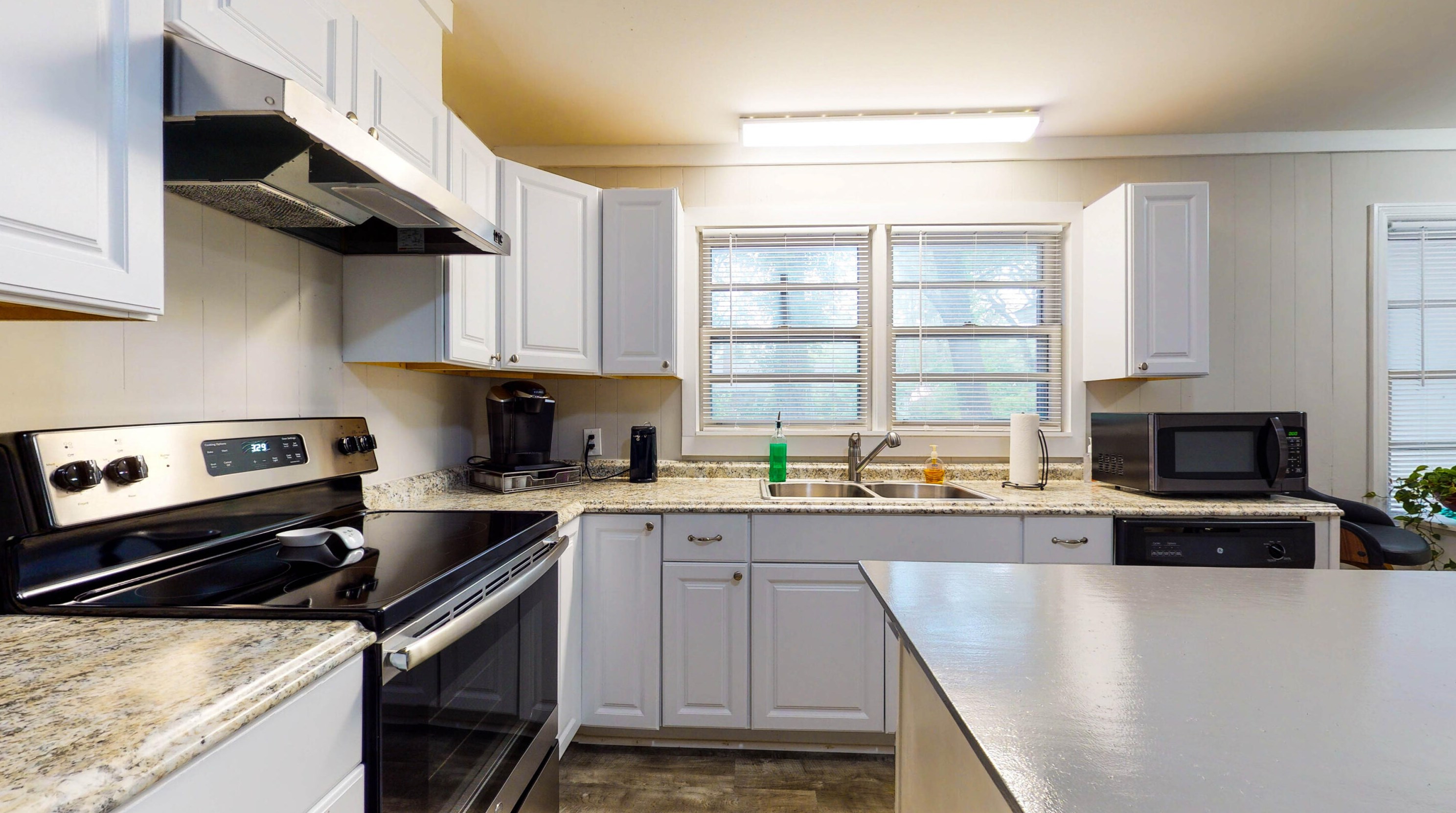 500 Haynes St, Walterboro SC  29488-3220 exterior