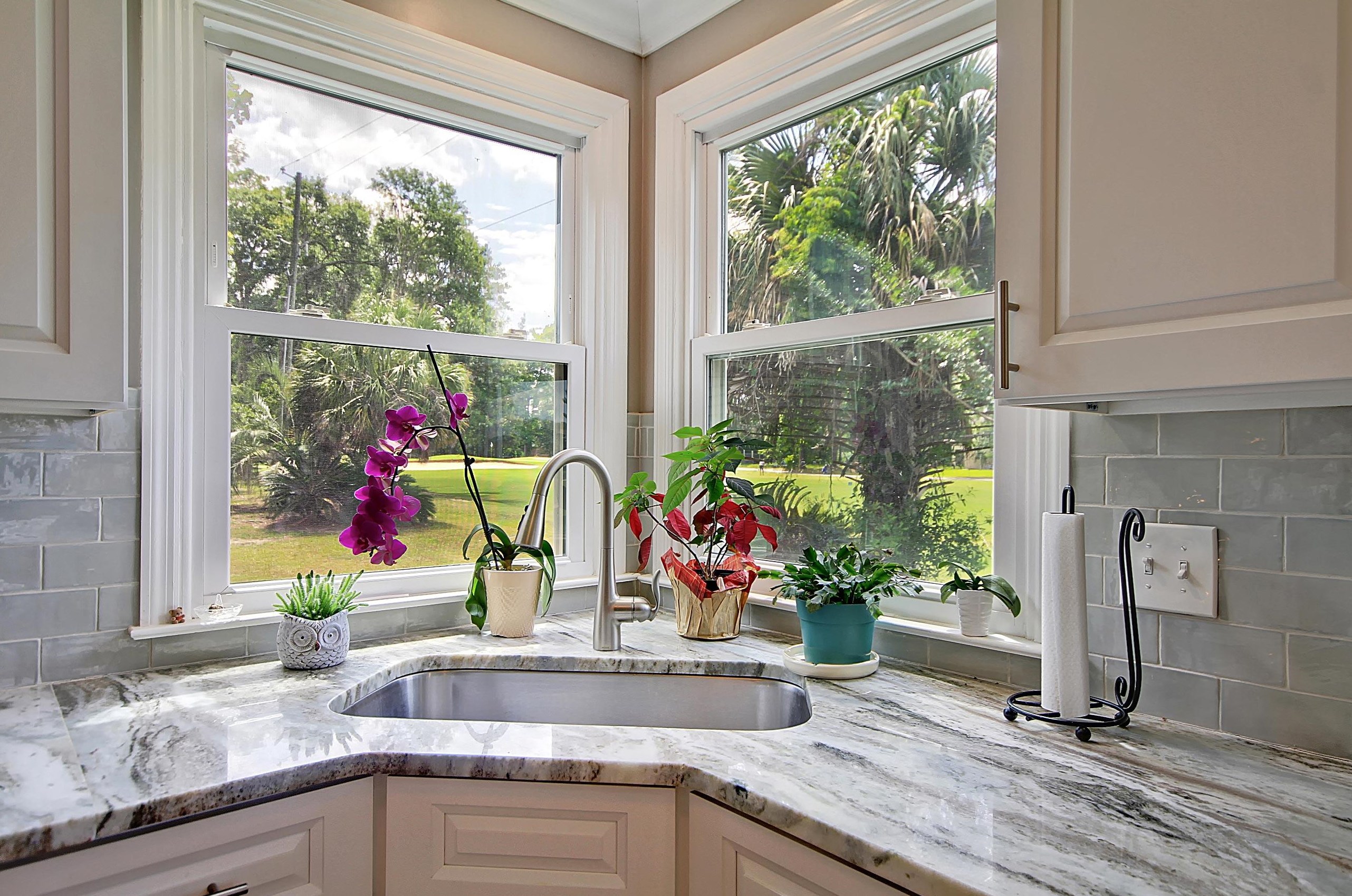 9 Oatly Cir, Charleston SC  29414-6817 exterior