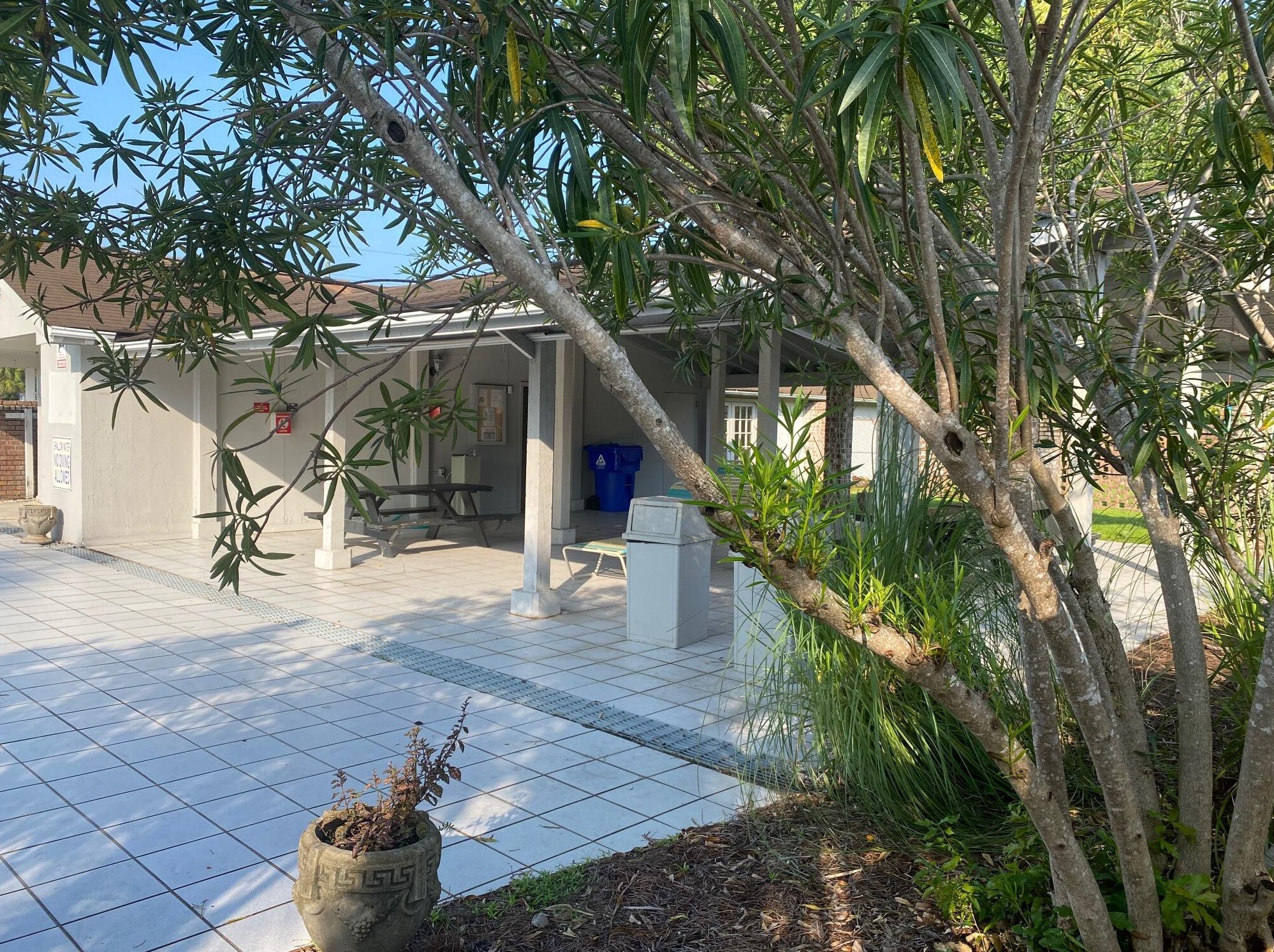 867 Colony Dr, Charleston SC  29407-7128 exterior