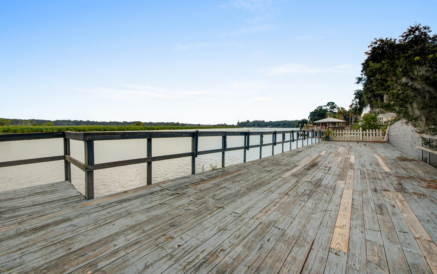 1810 Widgeon Rd, Moncks Corner SC  29461-7059 exterior