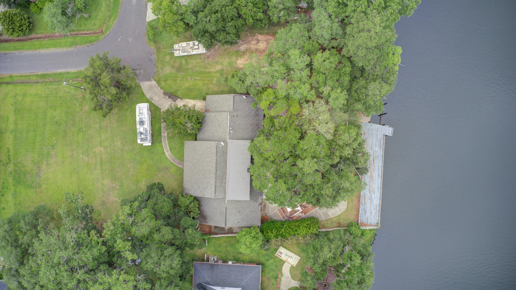 1810 Widgeon Rd, Moncks Corner SC  29461-7059 exterior