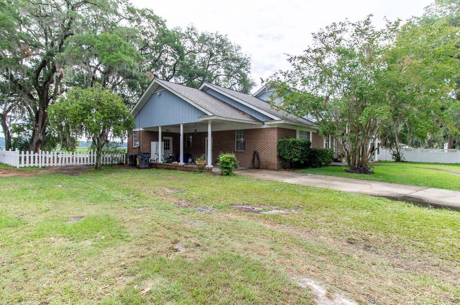 1810 Widgeon Rd, Moncks Corner SC  29461-7059 exterior