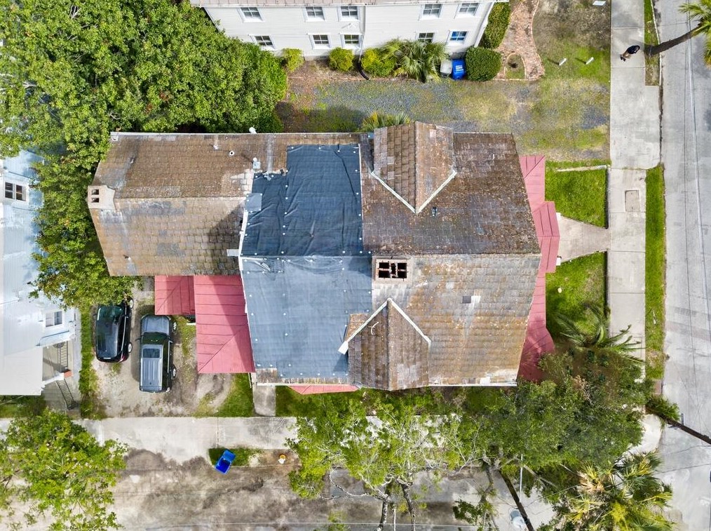 135 Ashley Ave, Charleston SC 29401-1804 exterior