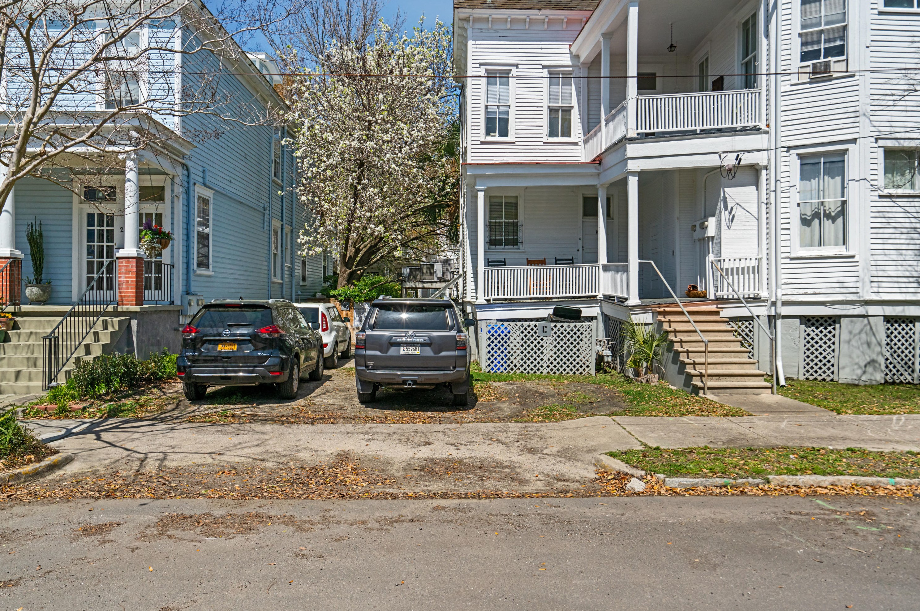 135 Ashley Ave, Charleston SC 29401-1804 exterior