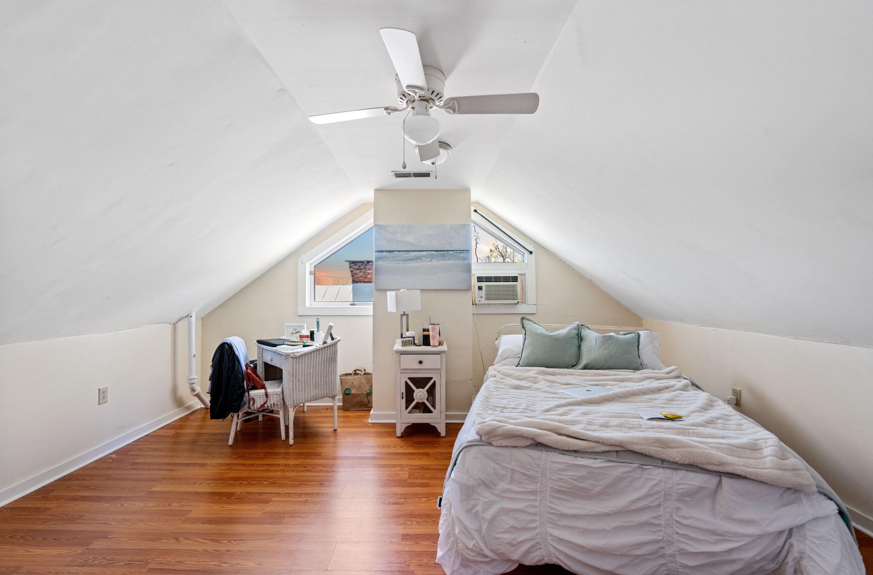 135 Ashley Ave, Charleston SC 29401-1804 exterior