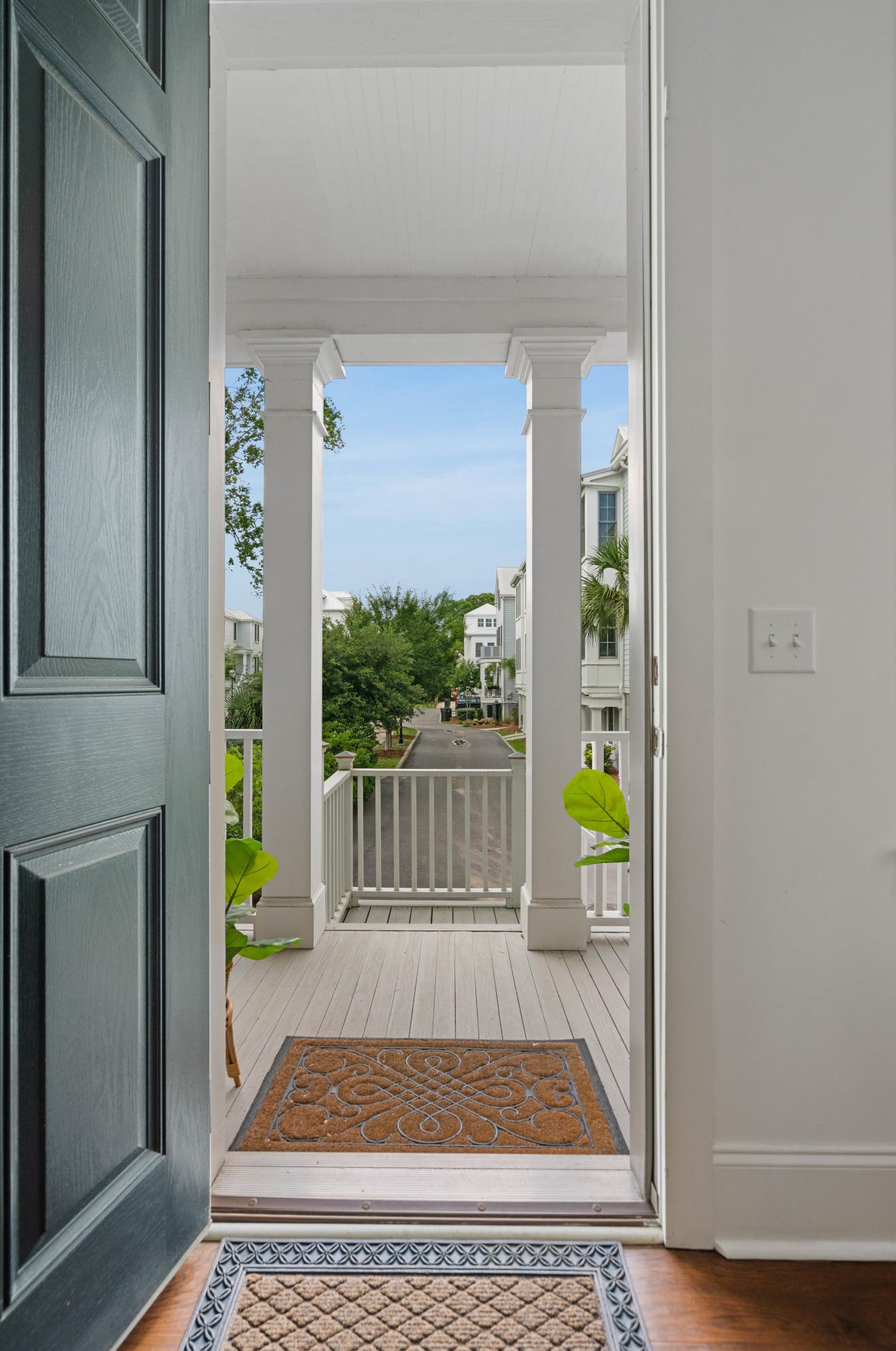 26 Dereef Ct, Charleston SC  29403-6002 exterior