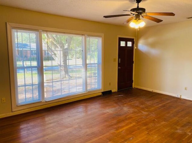 858 Darwin St, Charleston SC  29412-4226 exterior