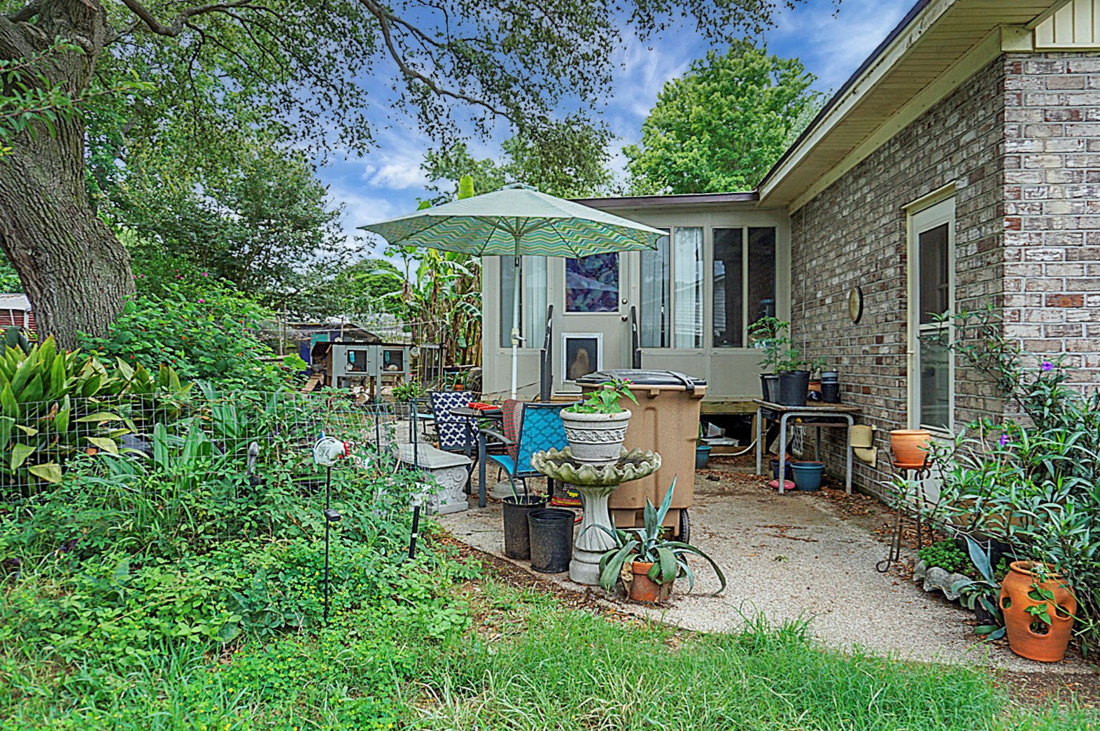 724 Clipper St, Charleston SC  29412-8904 exterior