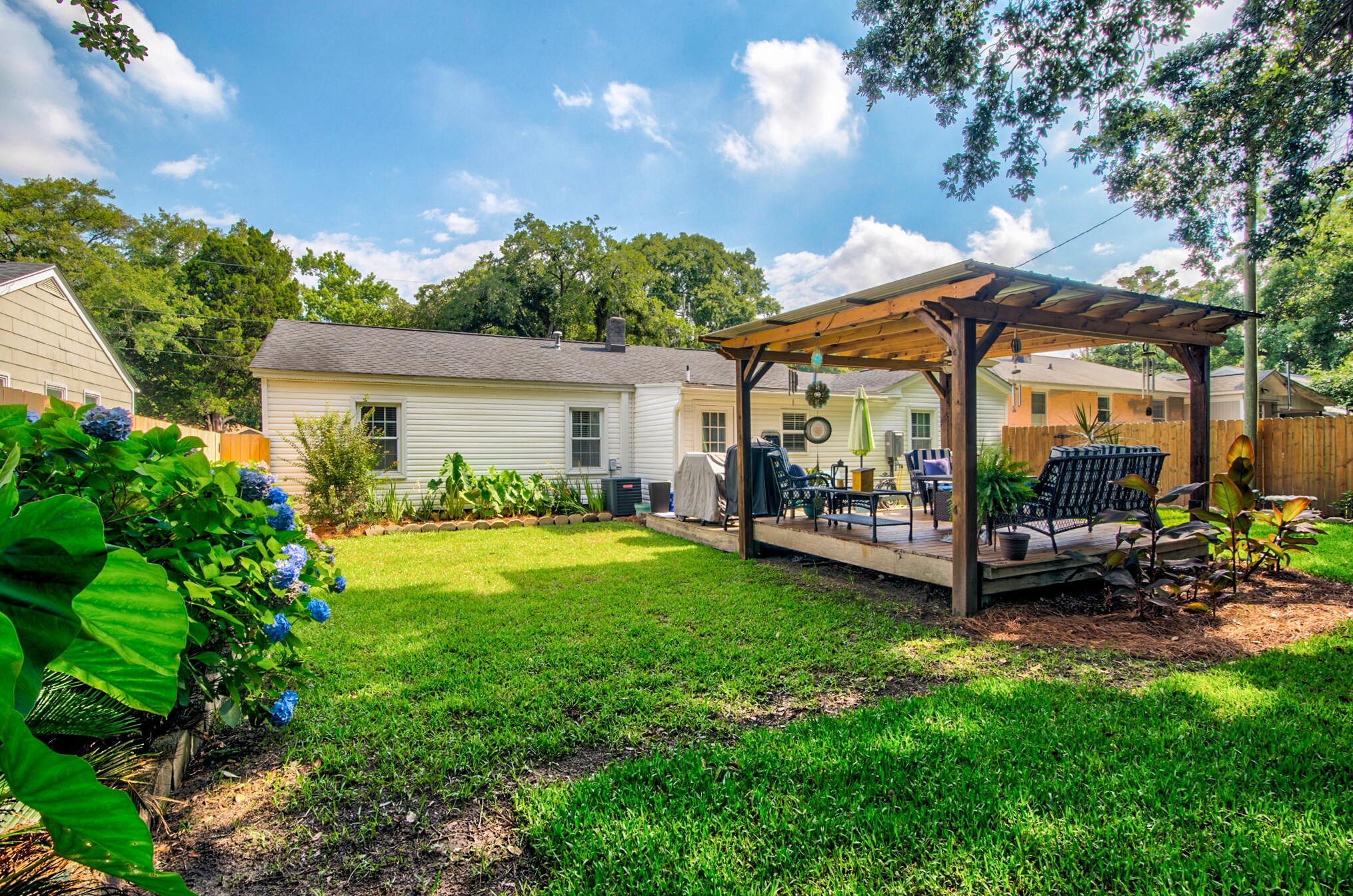 1189 Camden St, Charleston SC 29405-4328 exterior