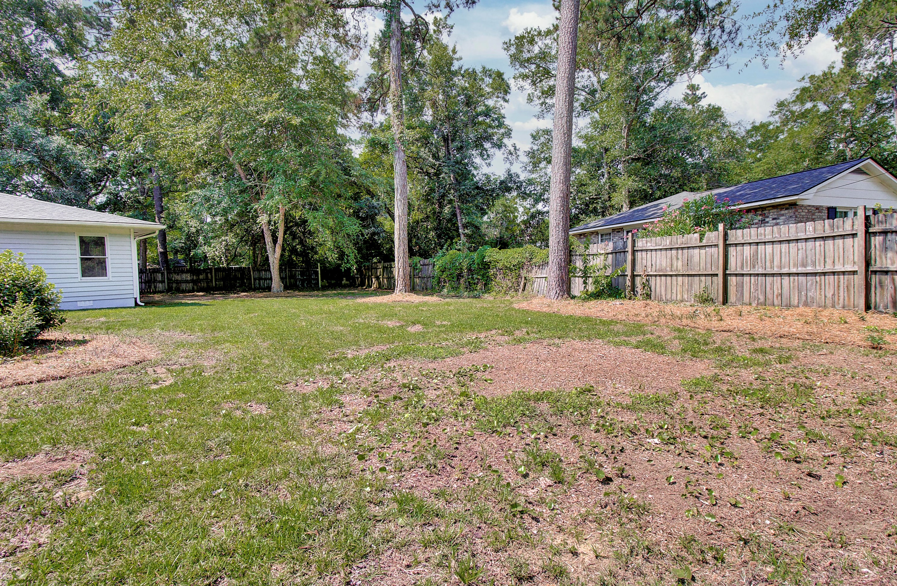 803 Burnett Dr, Charleston SC  29412-5015 exterior