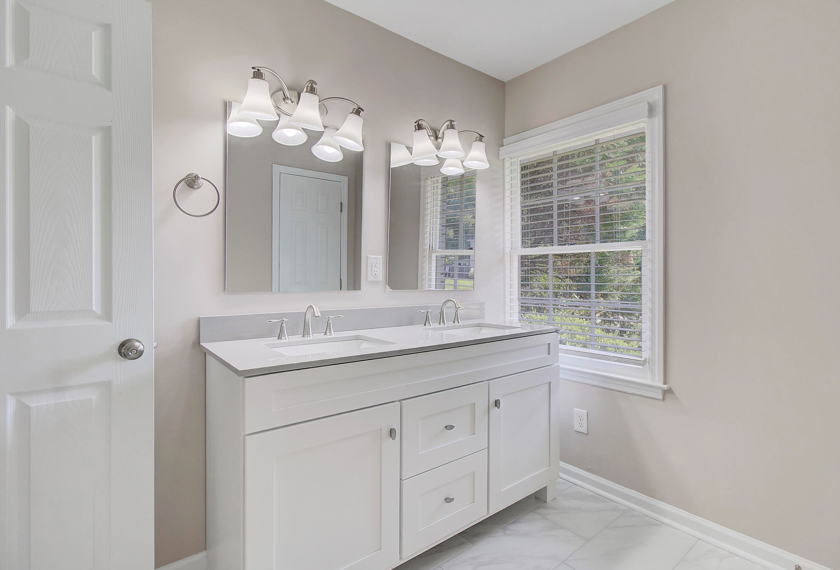 803 Burnett Dr, Charleston SC  29412-5015 exterior