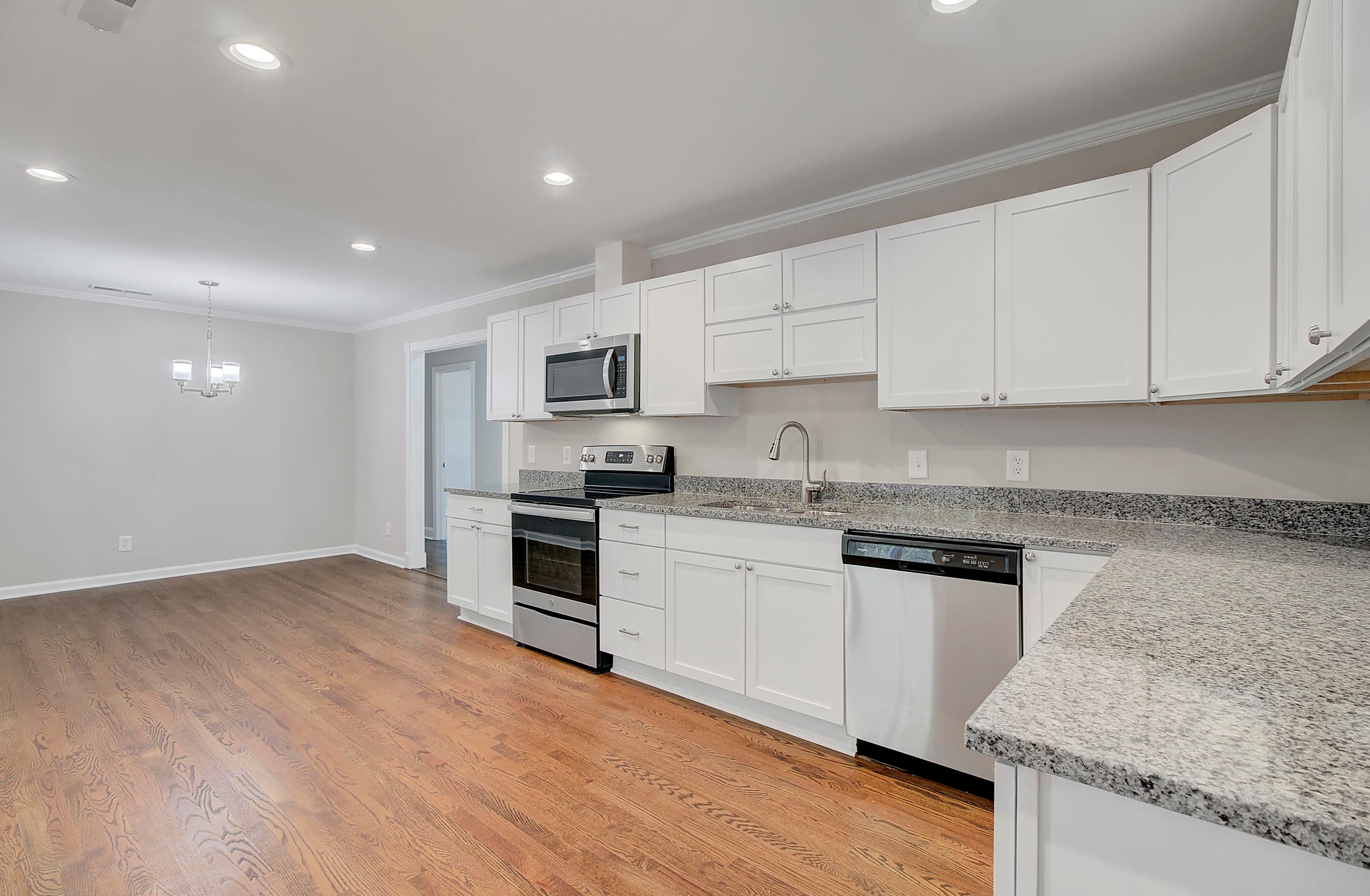 803 Burnett Dr, Charleston SC  29412-5015 exterior