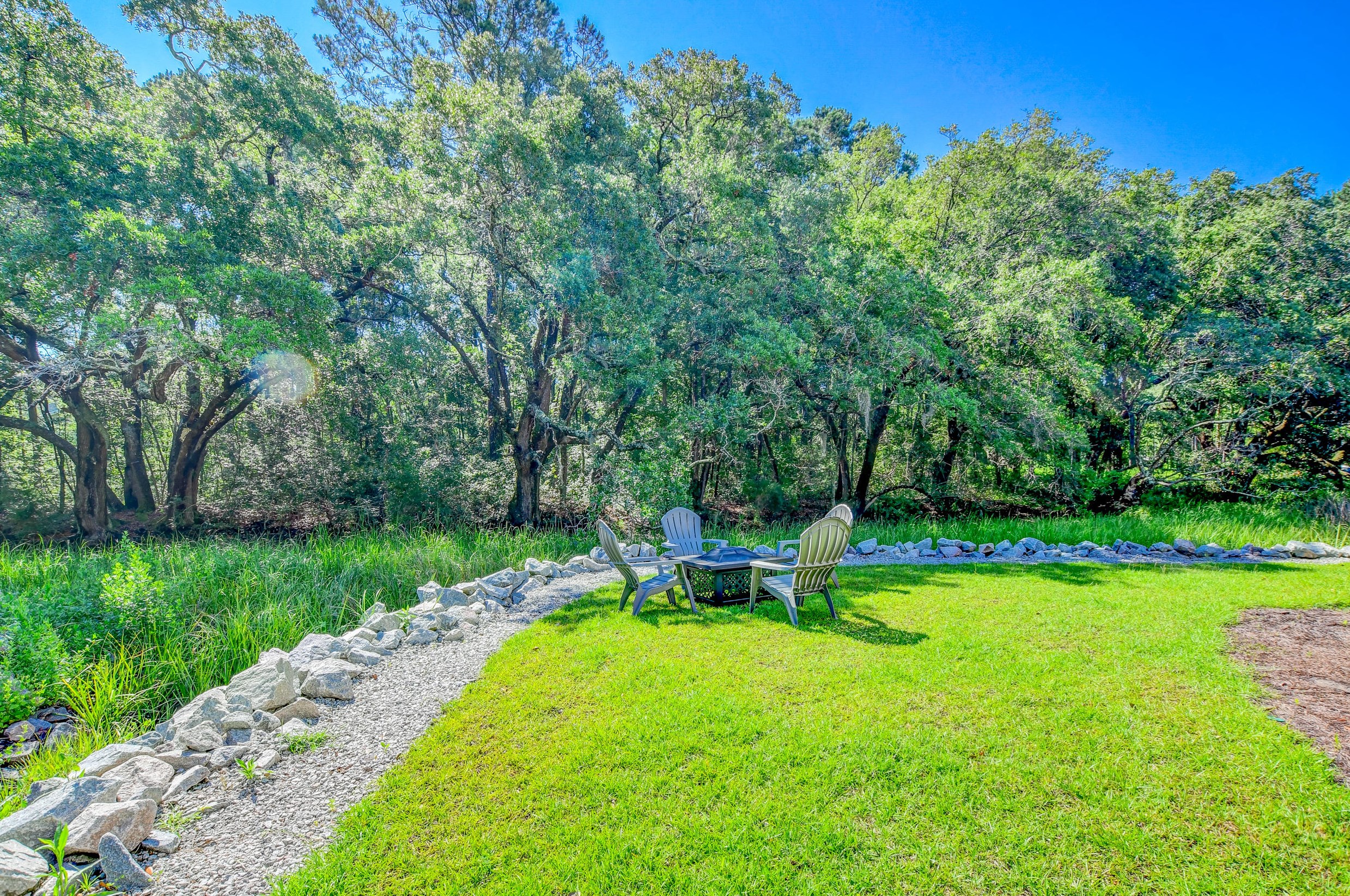 1965 Central Park Rd, Charleston SC  29412-2817 exterior