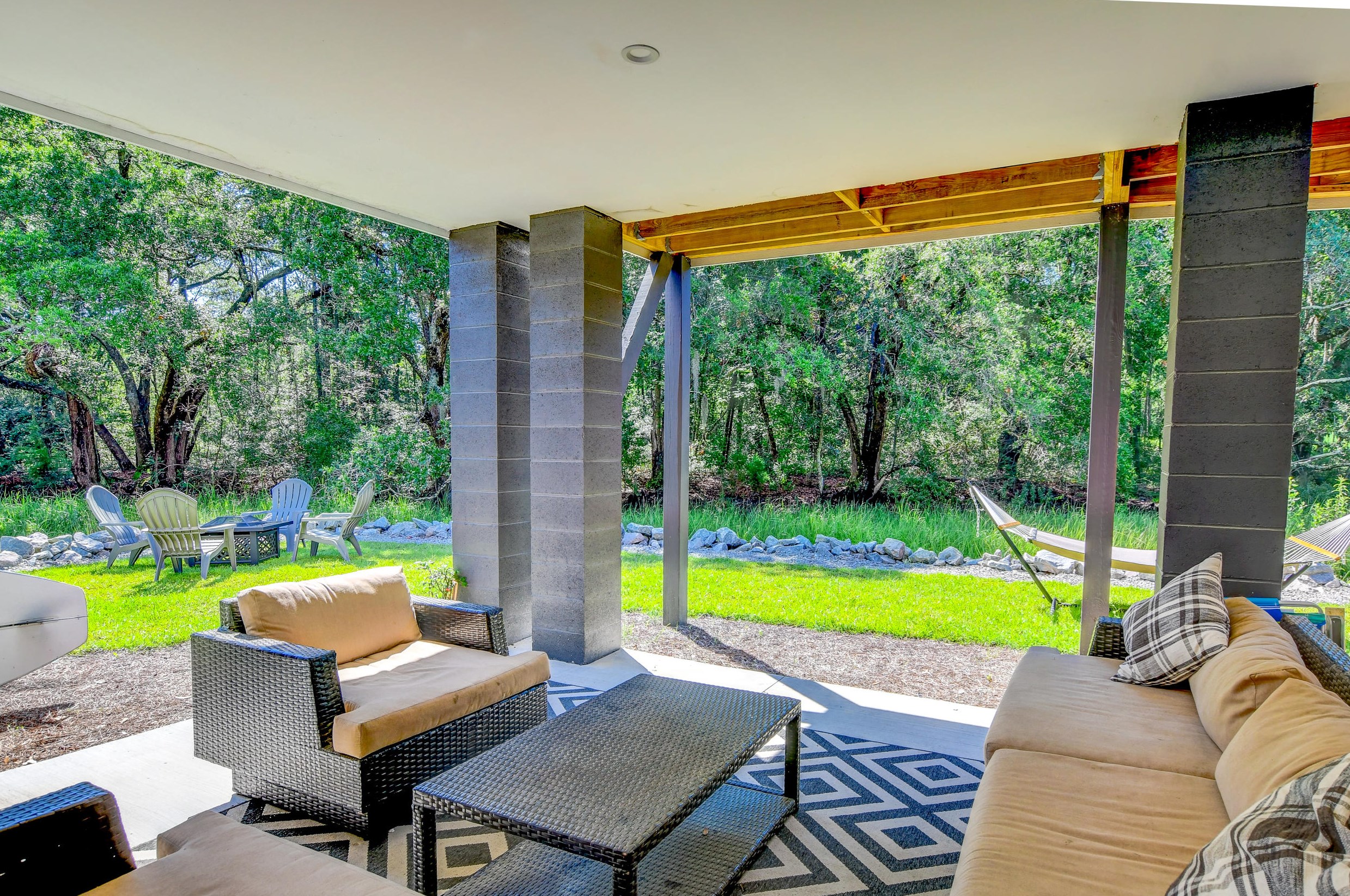 1965 Central Park Rd, Charleston SC  29412-2817 exterior