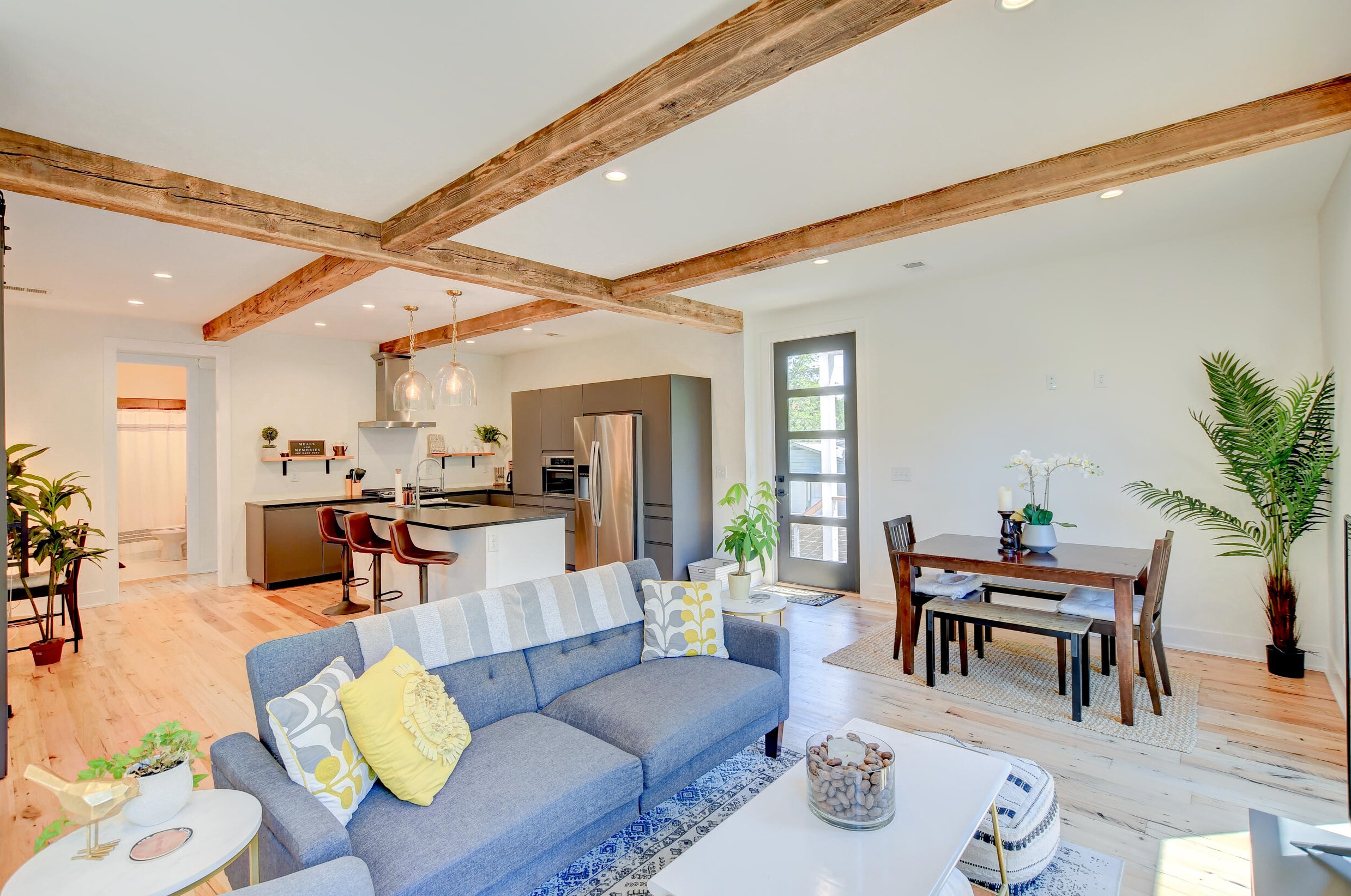 1965 Central Park Rd, Charleston SC  29412-2817 exterior