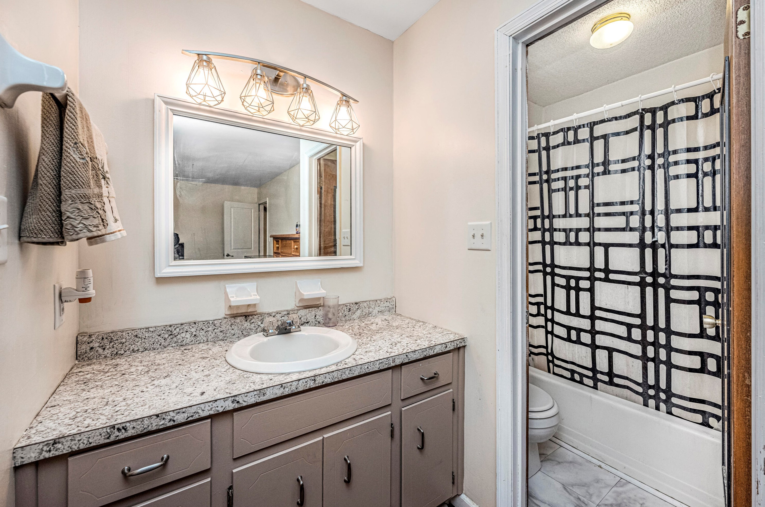 408 Red Fox Run, Summerville SC  29485-4814 exterior