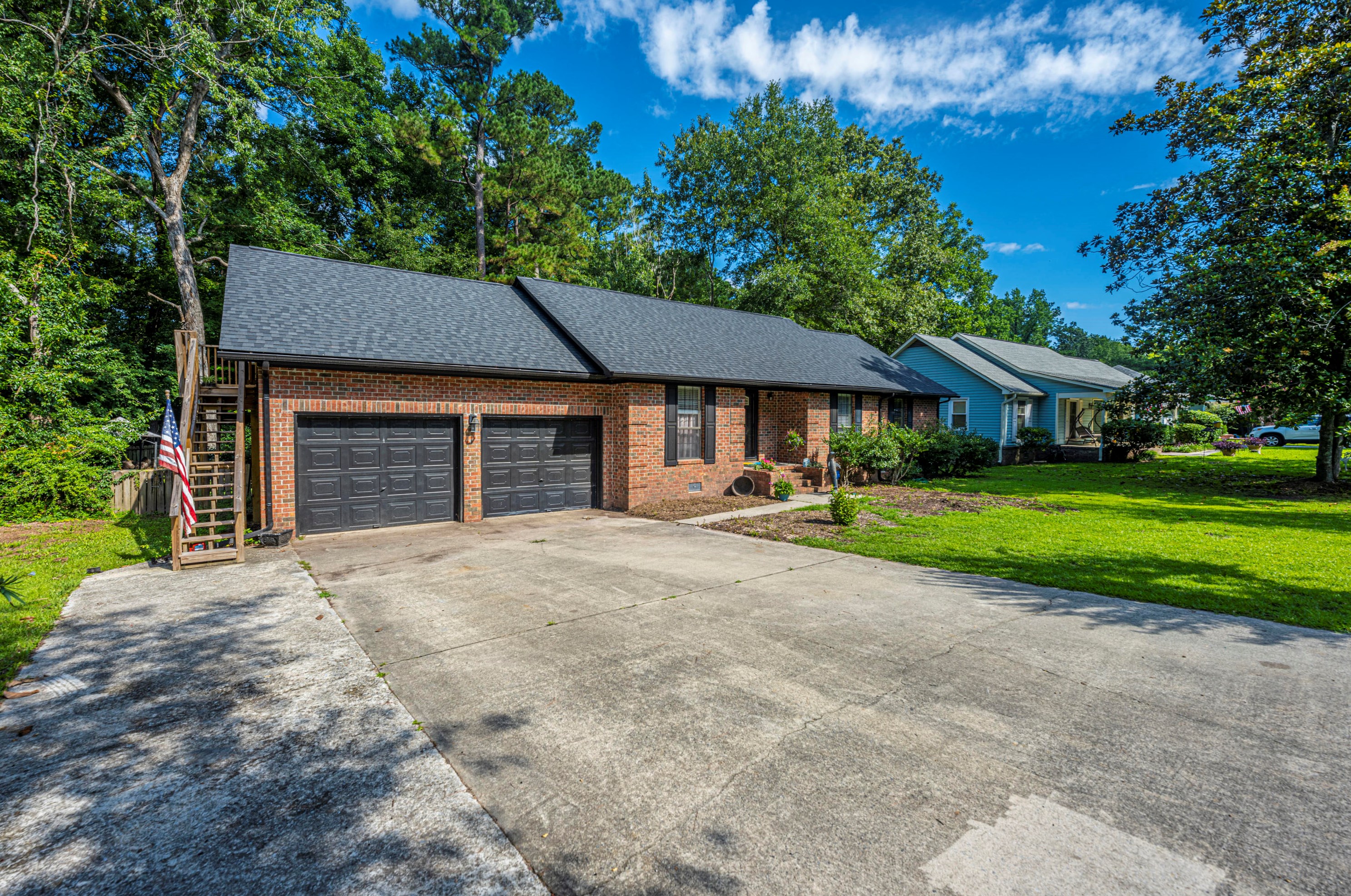 408 Red Fox Run, Summerville SC  29485-4814 exterior