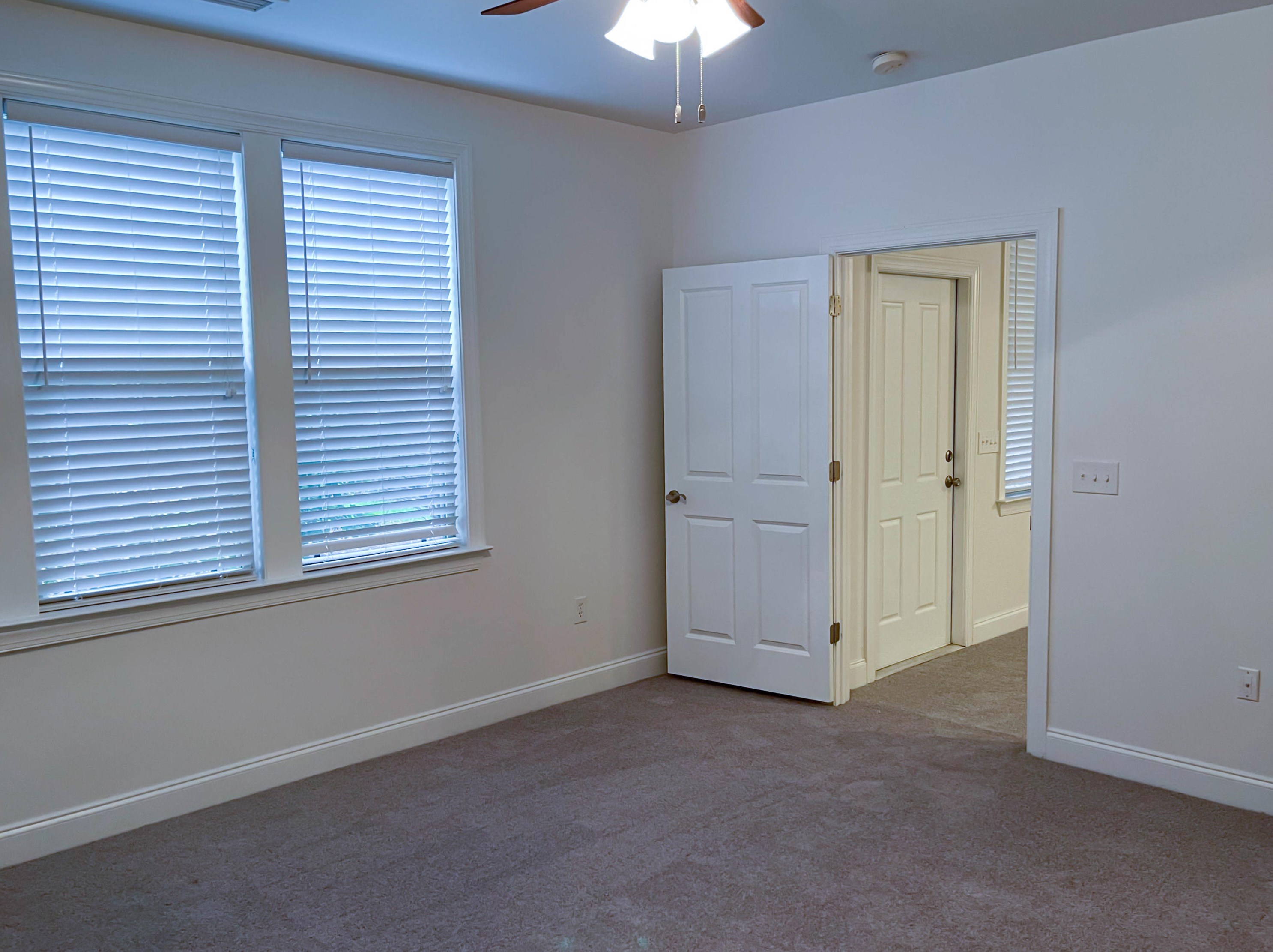 5550 Colonial Chatsworth Cir, Charleston SC 29418-2752 exterior