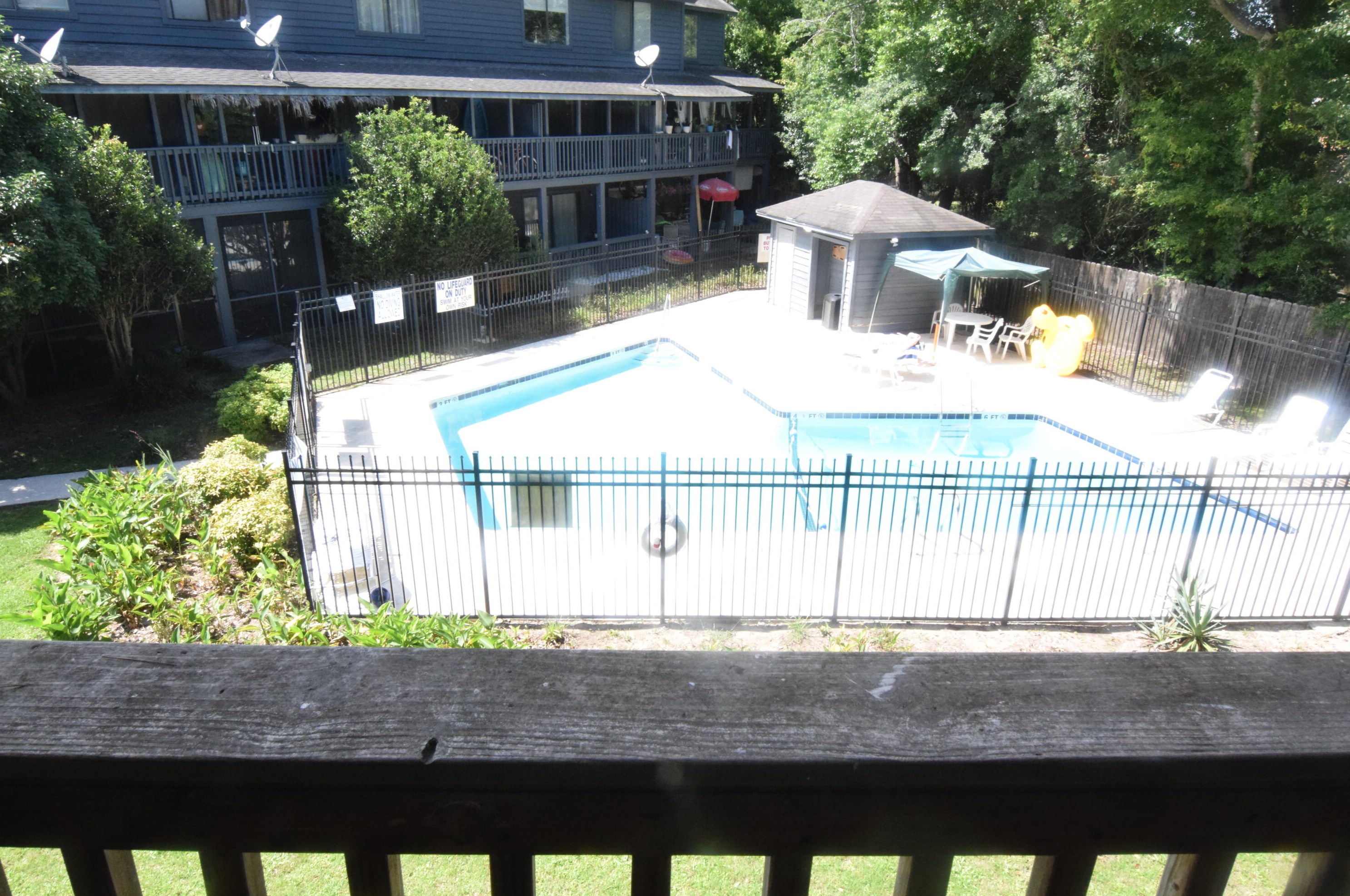 1530 Fort Johnson Rd, Charleston SC 29412-8856 exterior