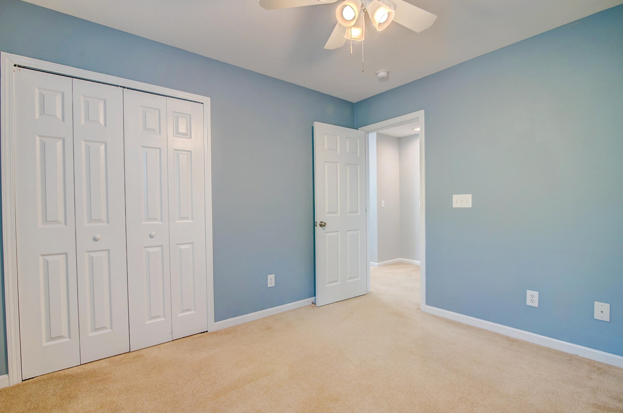 3057 Park West Blvd, Mount Pleasant SC  29466-7216 exterior