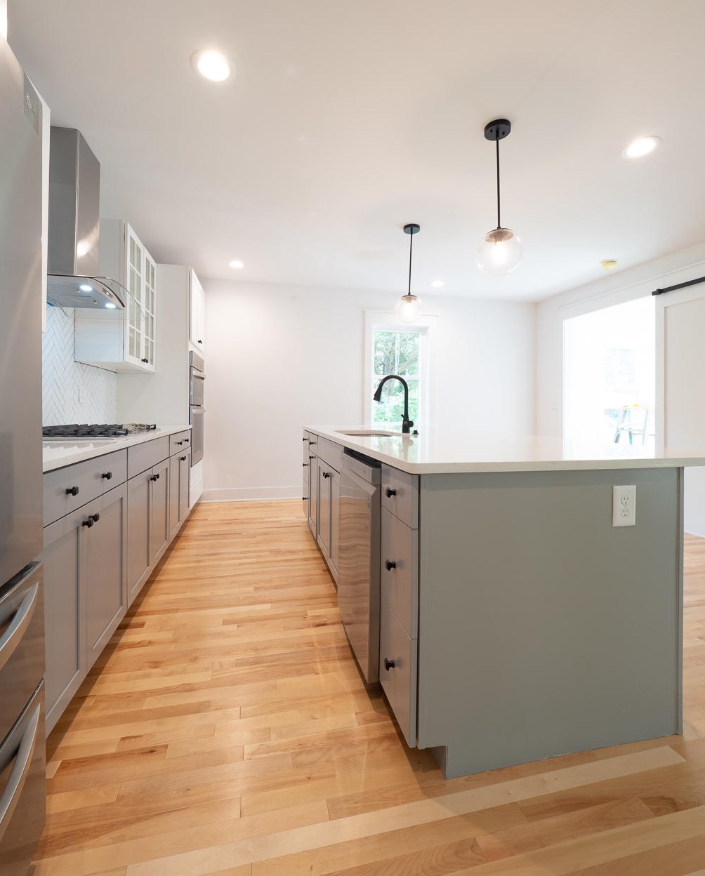 24 Chadwick Dr, Charleston SC  29407-7464 exterior