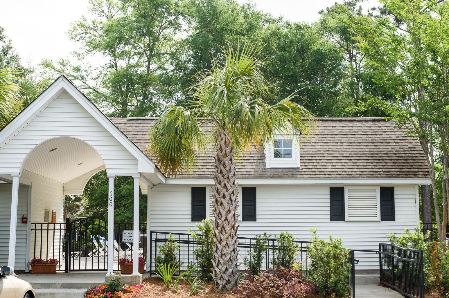 569 Tayrn Dr, Charleston SC  29492-8238 exterior