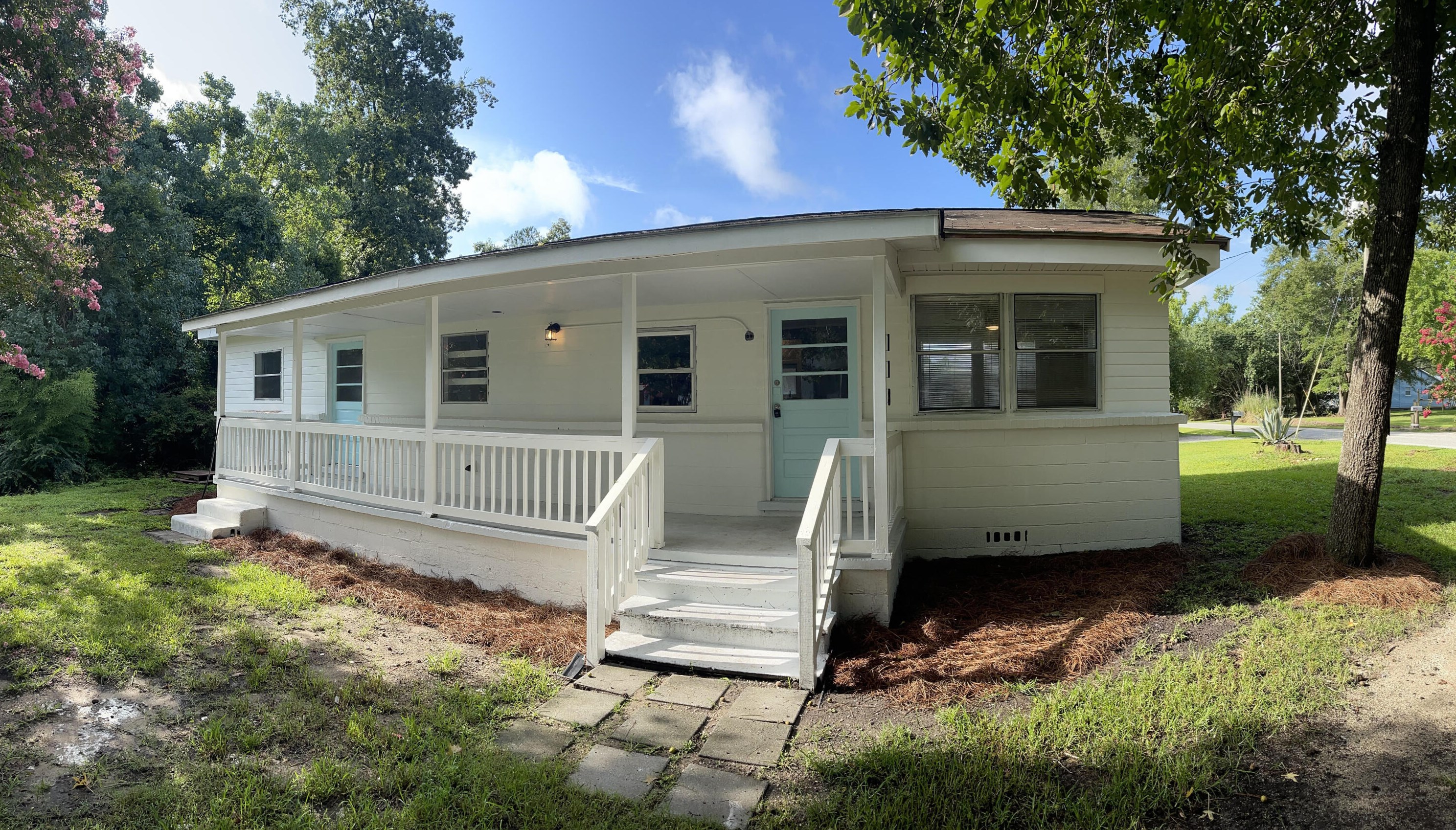 118 Wildwood Ln, Moncks Corner SC  29461-2647 exterior